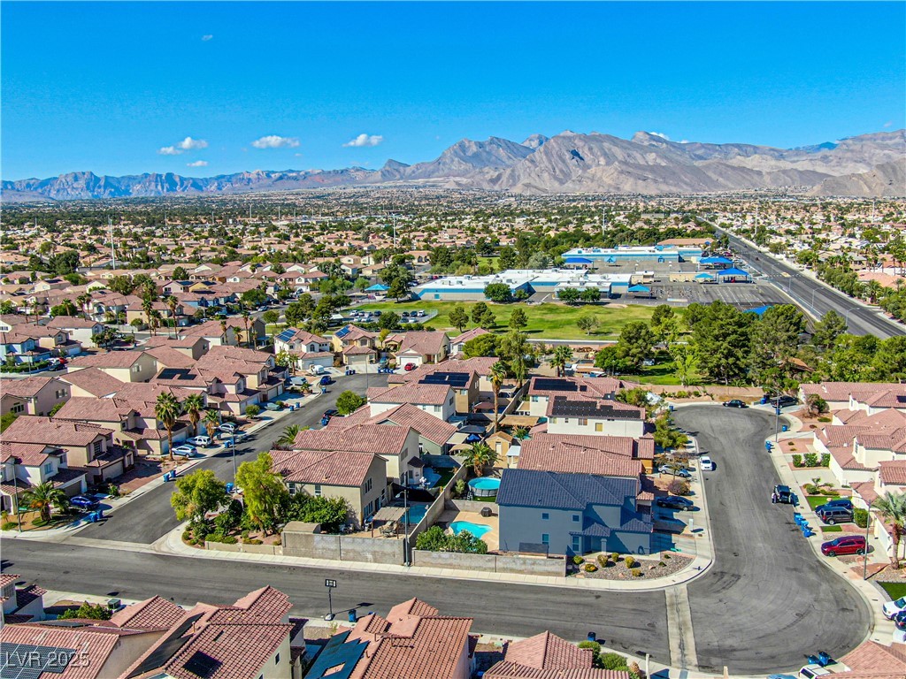 Las Vegas, Nevada, 89129, United States, 4 Bedrooms Bedrooms, ,3 BathroomsBathrooms,Residential,For Sale,1958001