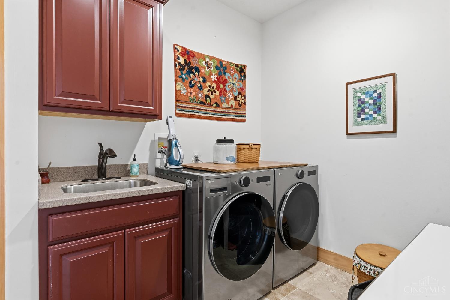 Wilmington, Ohio, 45177, United States, 6 Bedrooms Bedrooms, ,4 BathroomsBathrooms,Residential,For Sale,1989066