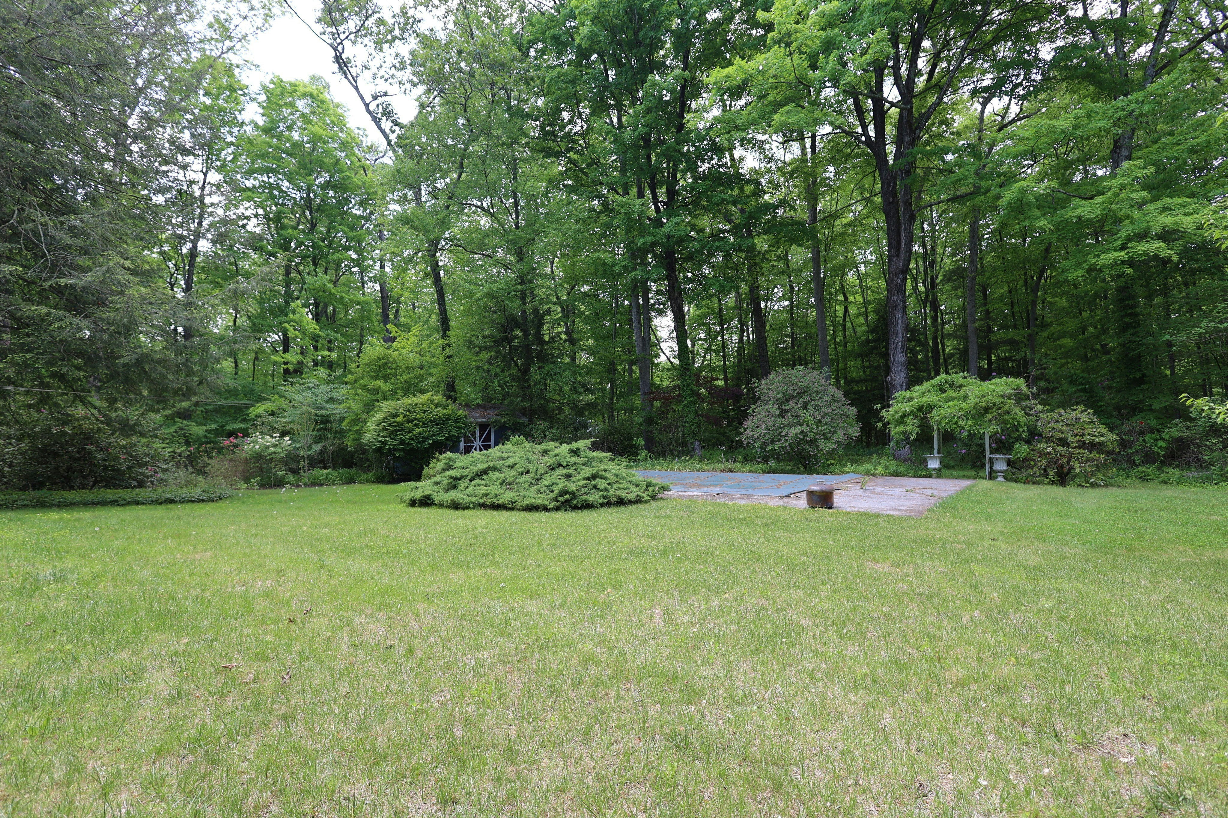  Classic New England Colonial - 物件實景