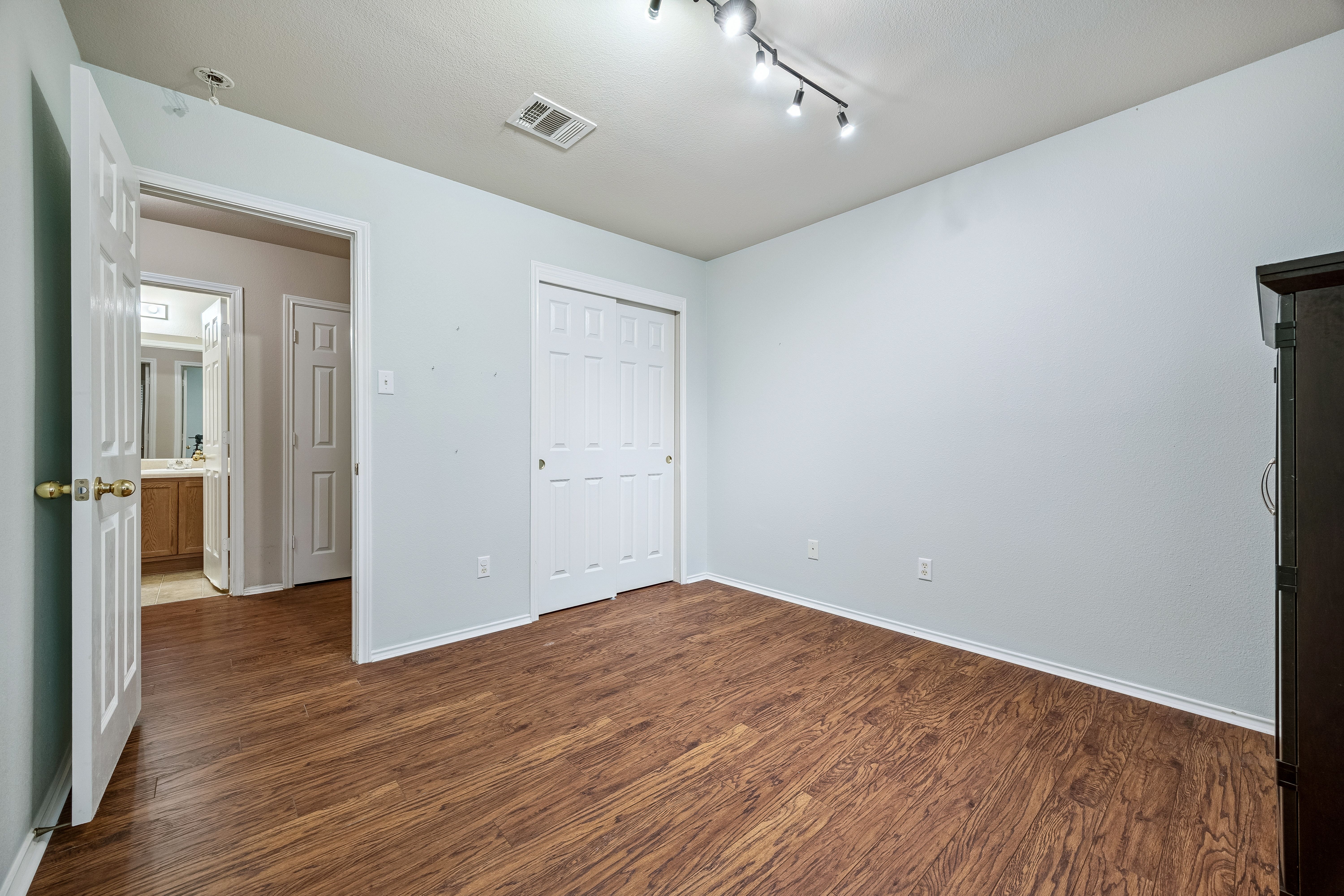  913 Remington Drive, Leander, TX 78641 - 物件實景