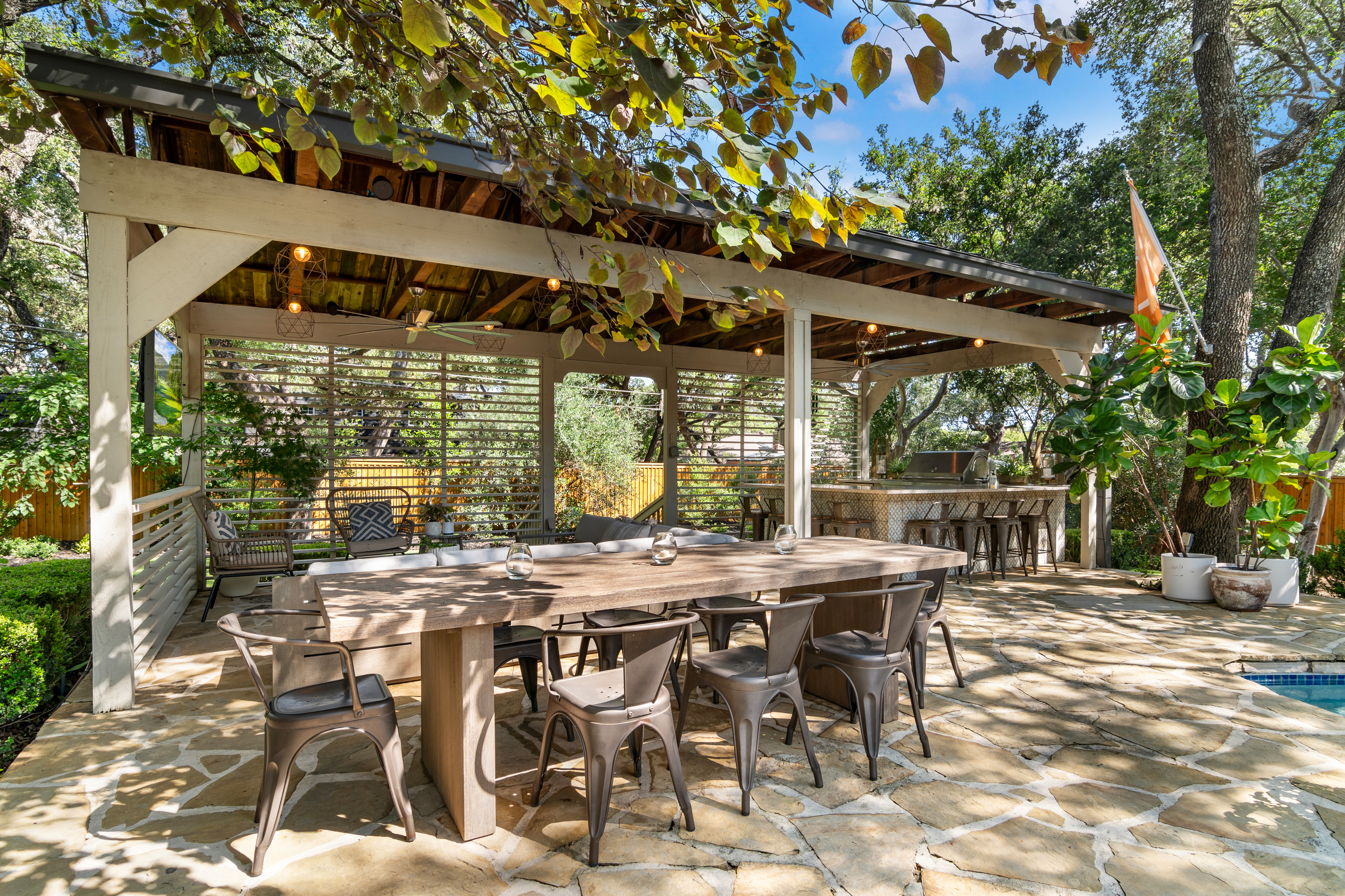  Private Oak-Shaded Estate in Castle Hills - 物件實景