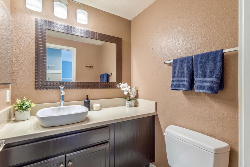 Oceanside, California, 92056, United States, 3 Bedrooms Bedrooms, ,2 BathroomsBathrooms,Residential,For Sale,1988235