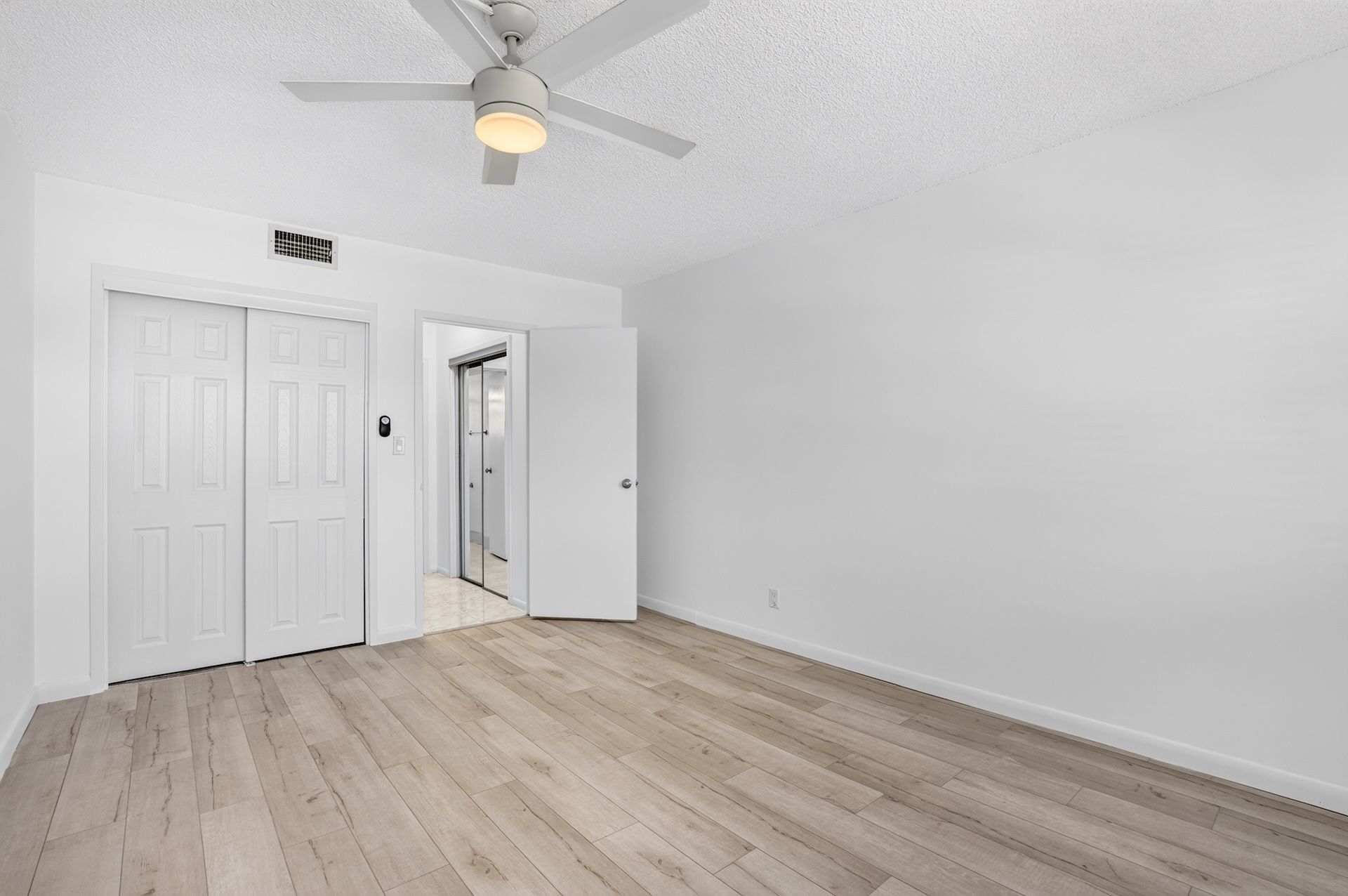  2555 NE 11th Street, Fort Lauderdale, FL, 33304 - 物件實景