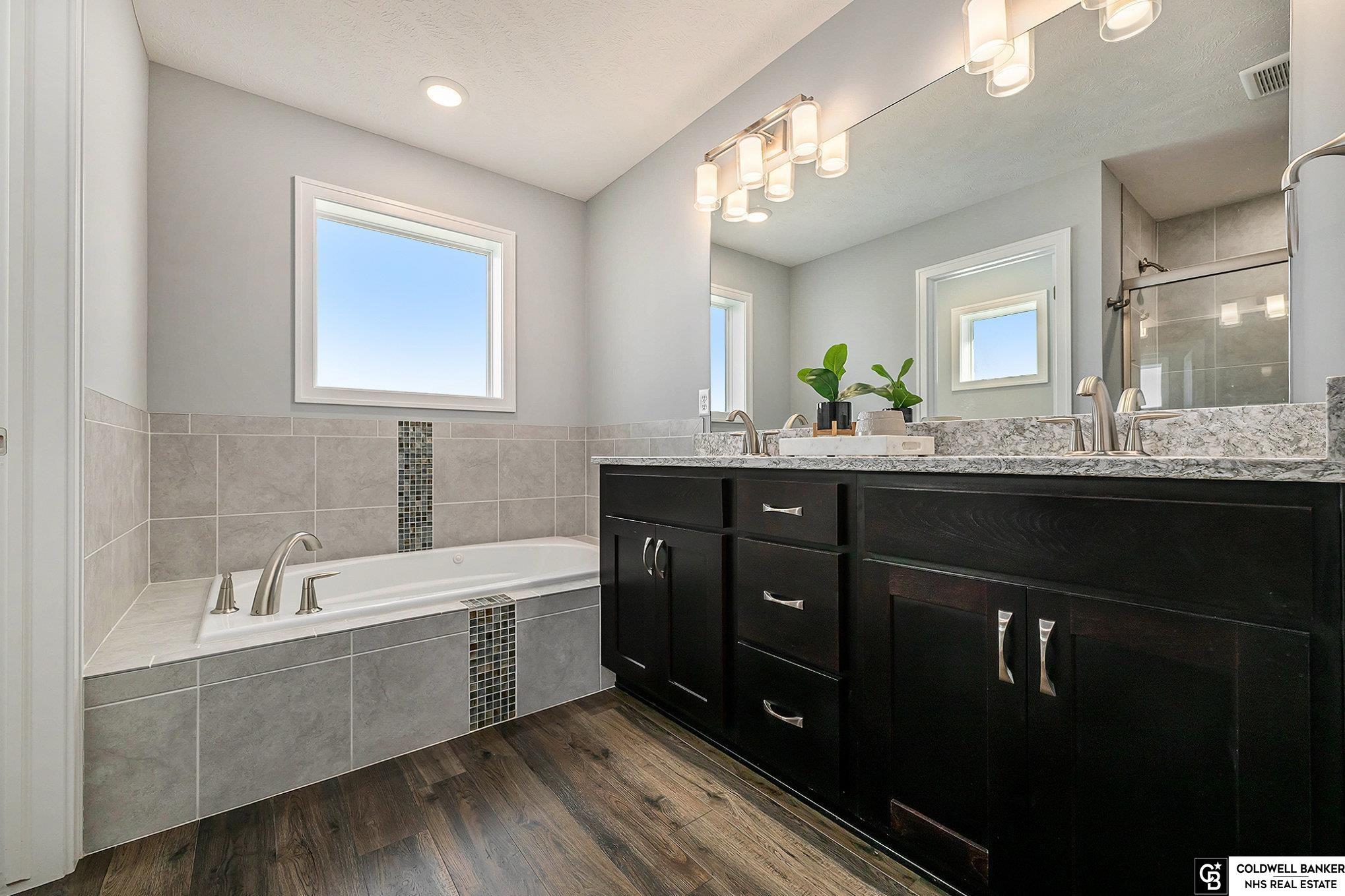 Bennington, Nebraska, 68007, United States, 6 Bedrooms Bedrooms, ,4 BathroomsBathrooms,Residential,For Sale,1969201