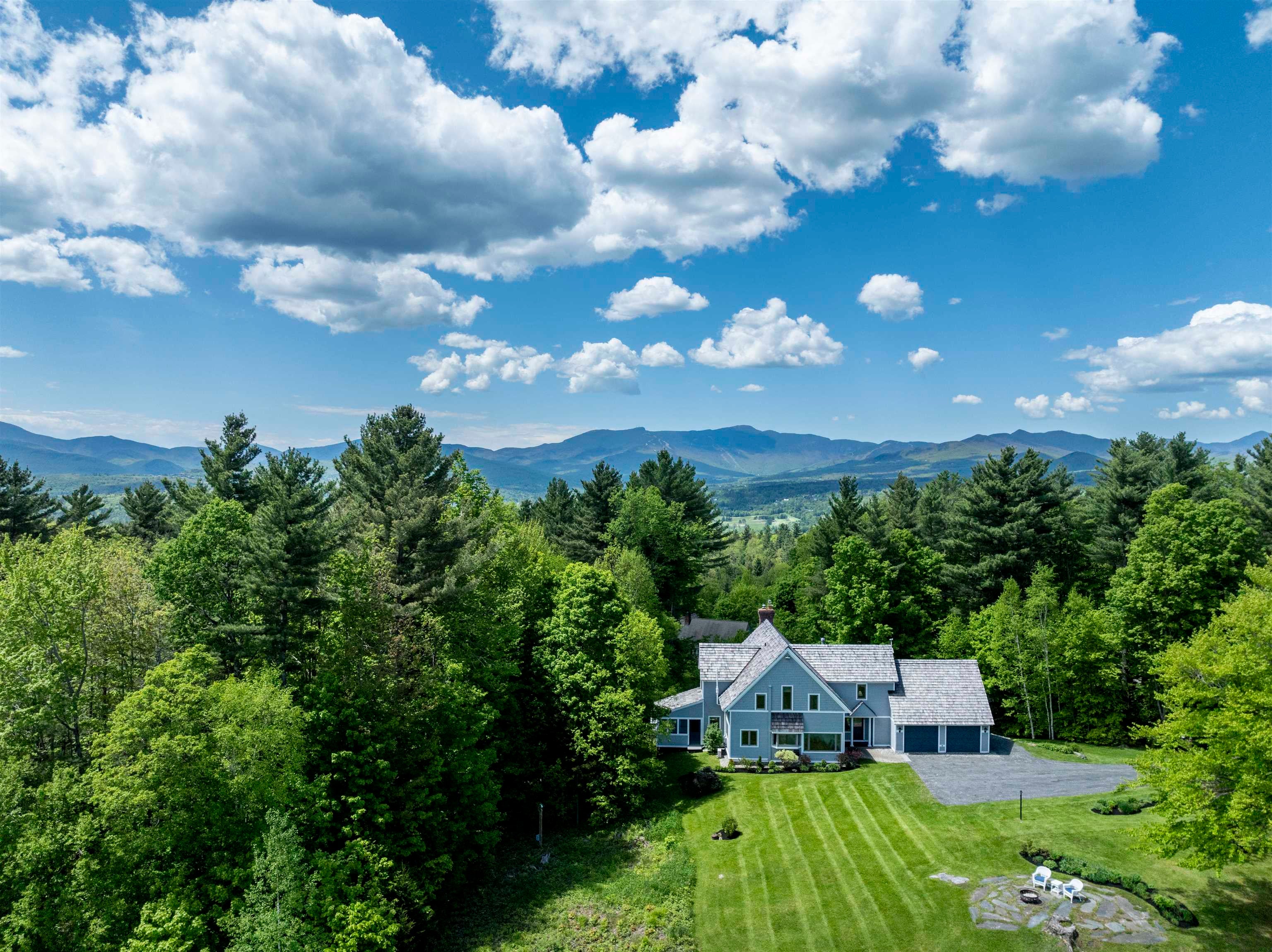 Stowe, Vermont, 05672, United States, 4 Bedrooms Bedrooms, ,2 BathroomsBathrooms,Residential,For Sale,1846681