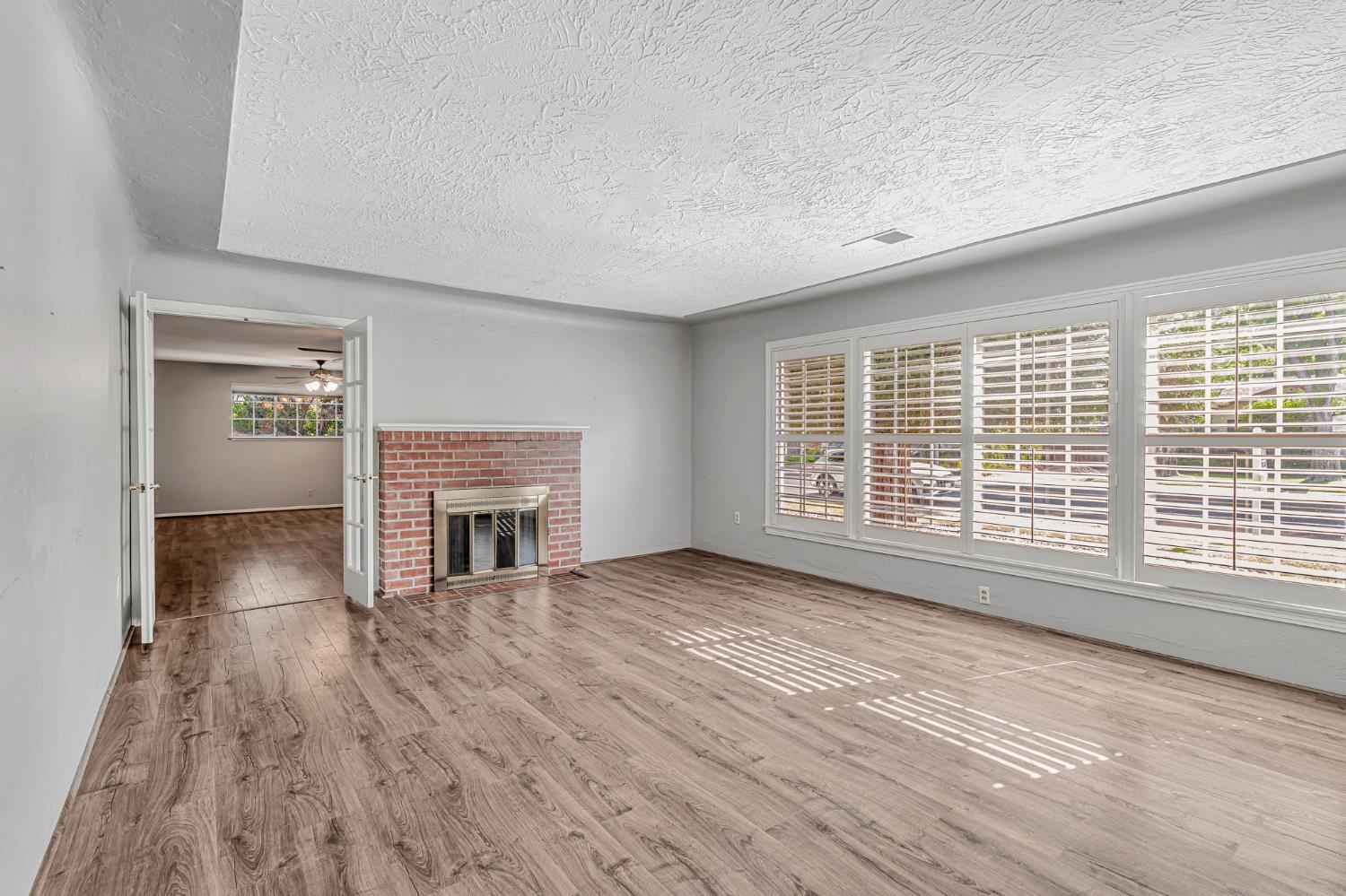 Modesto, California, 95350, United States, 3 Bedrooms Bedrooms, ,2 BathroomsBathrooms,Residential,For Sale,1927258