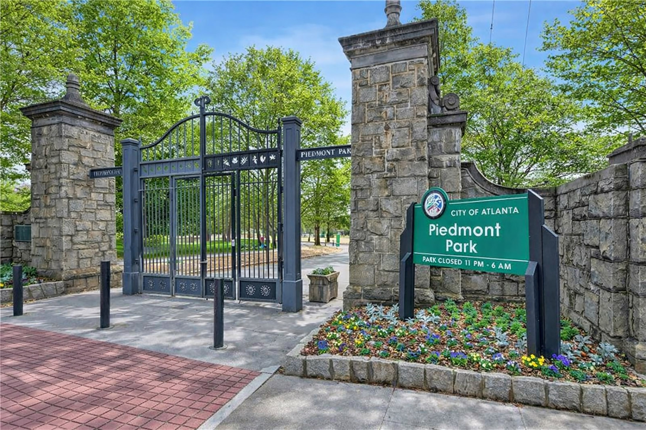  Extraordinary Druid Hills Brick Home with a Resort-caliber Backyard - 物件實景