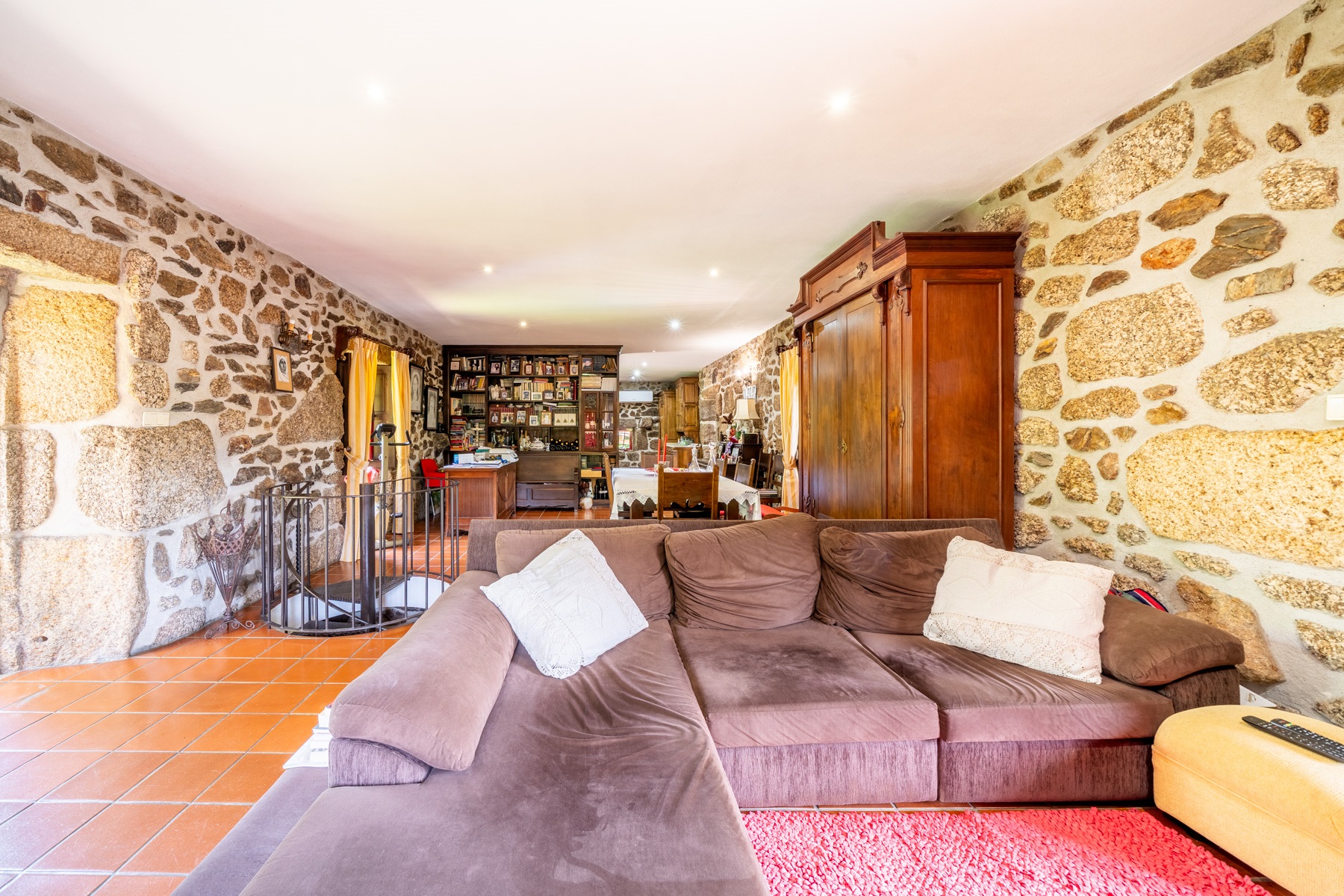  Farm, 8 bedrooms, for Sale - 物件實景