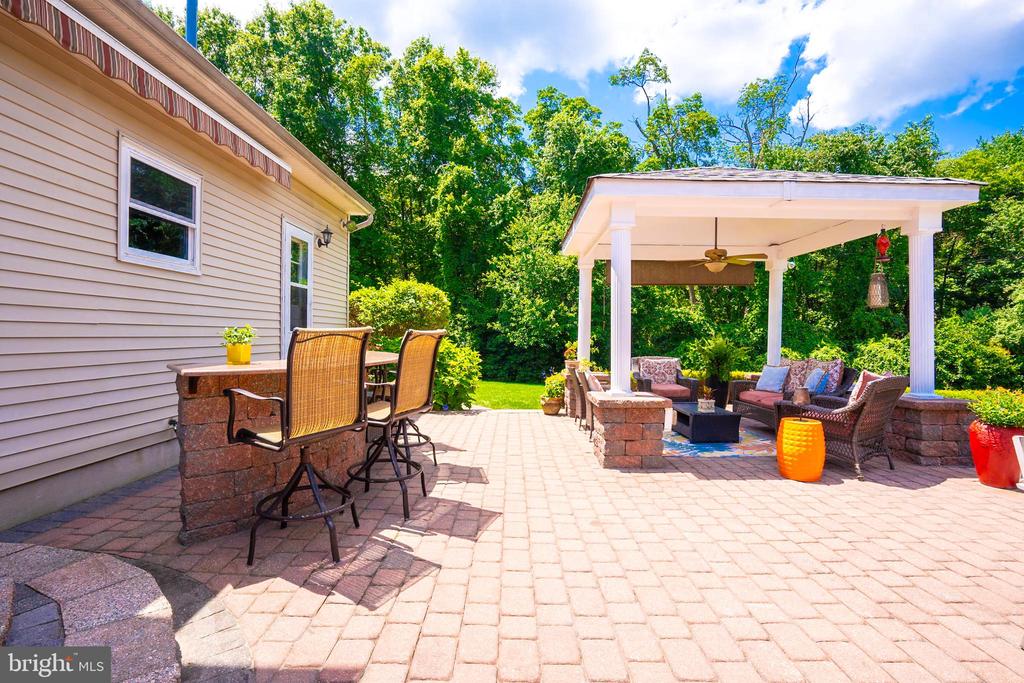 Monroe Township, New Jersey, 08831, United States, 5 Bedrooms Bedrooms, ,4 BathroomsBathrooms,Residential,For Sale,1895133