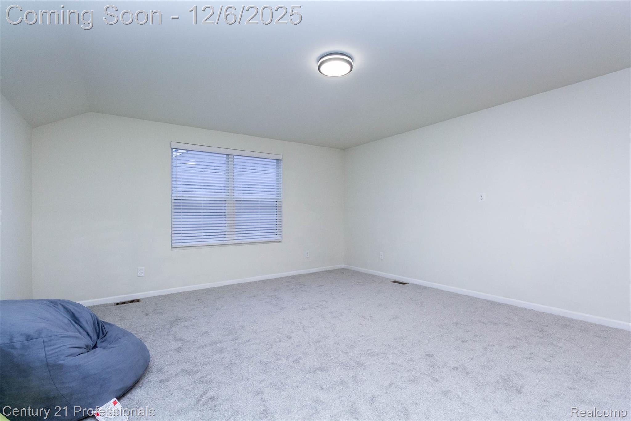 LakeOrion, Michigan, 48360, United States, 4 Bedrooms Bedrooms, ,3 BathroomsBathrooms,Residential,For Sale,2000120