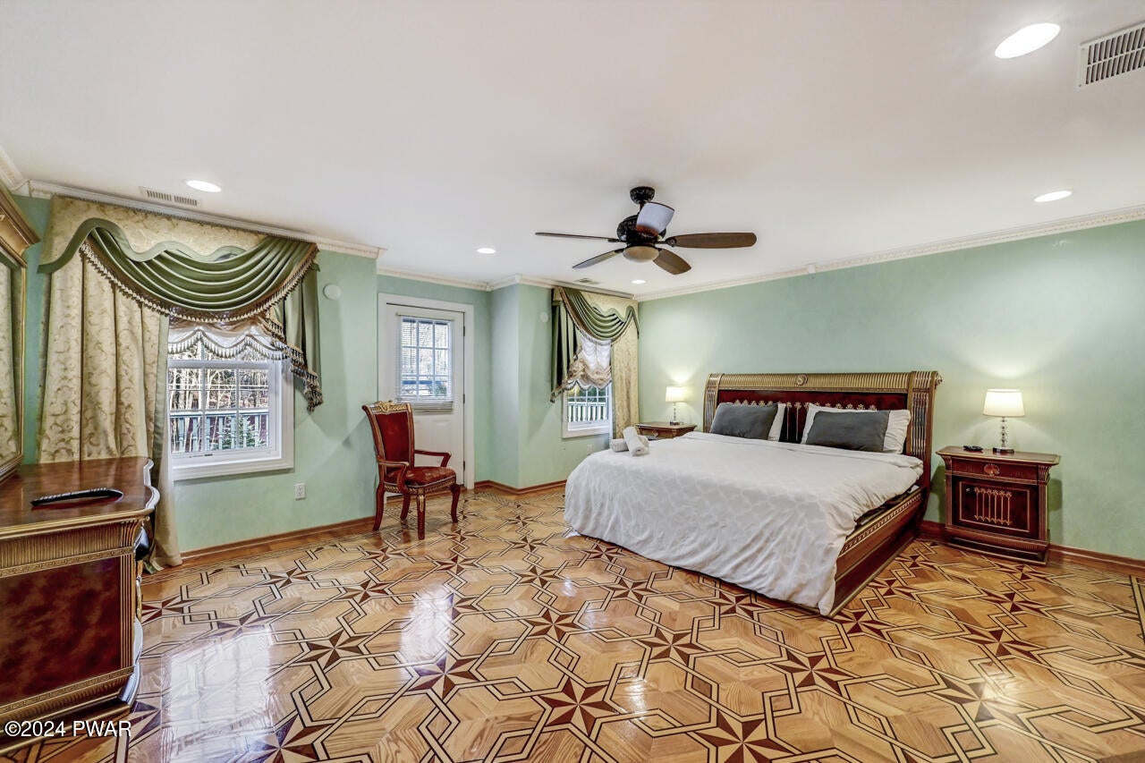 Albrightsville, Pennsylvania, 18210, United States, 4 Bedrooms Bedrooms, ,5 BathroomsBathrooms,Residential,For Sale,1982857