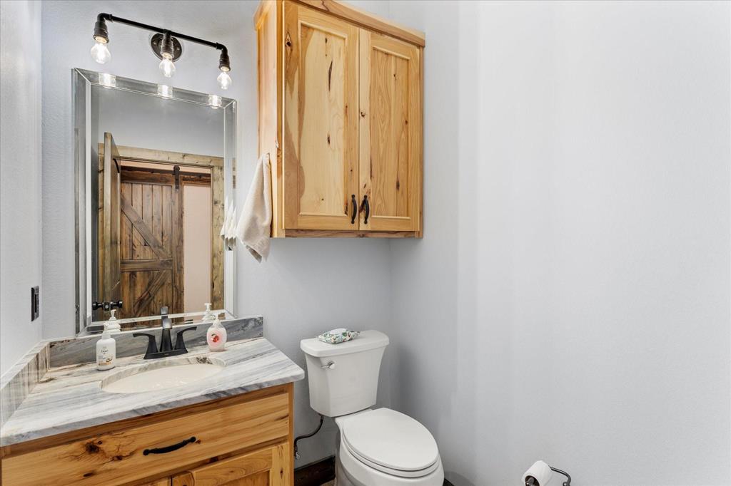 Rusk, Texas, 75785, United States, 1 Bedroom Bedrooms, ,3 BathroomsBathrooms,Residential,For Sale,1918158