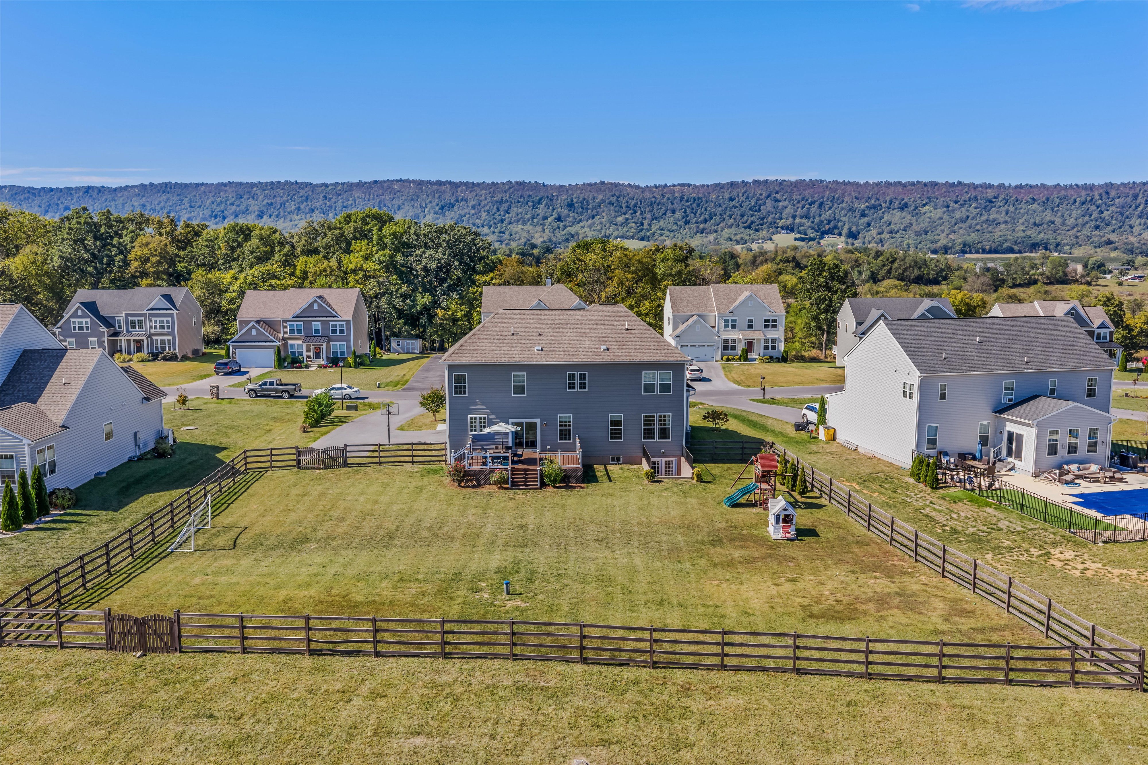 Matinsburg, West Virginia, 25403, United States, 4 Bedrooms Bedrooms, ,Residential,For Sale,1977883
