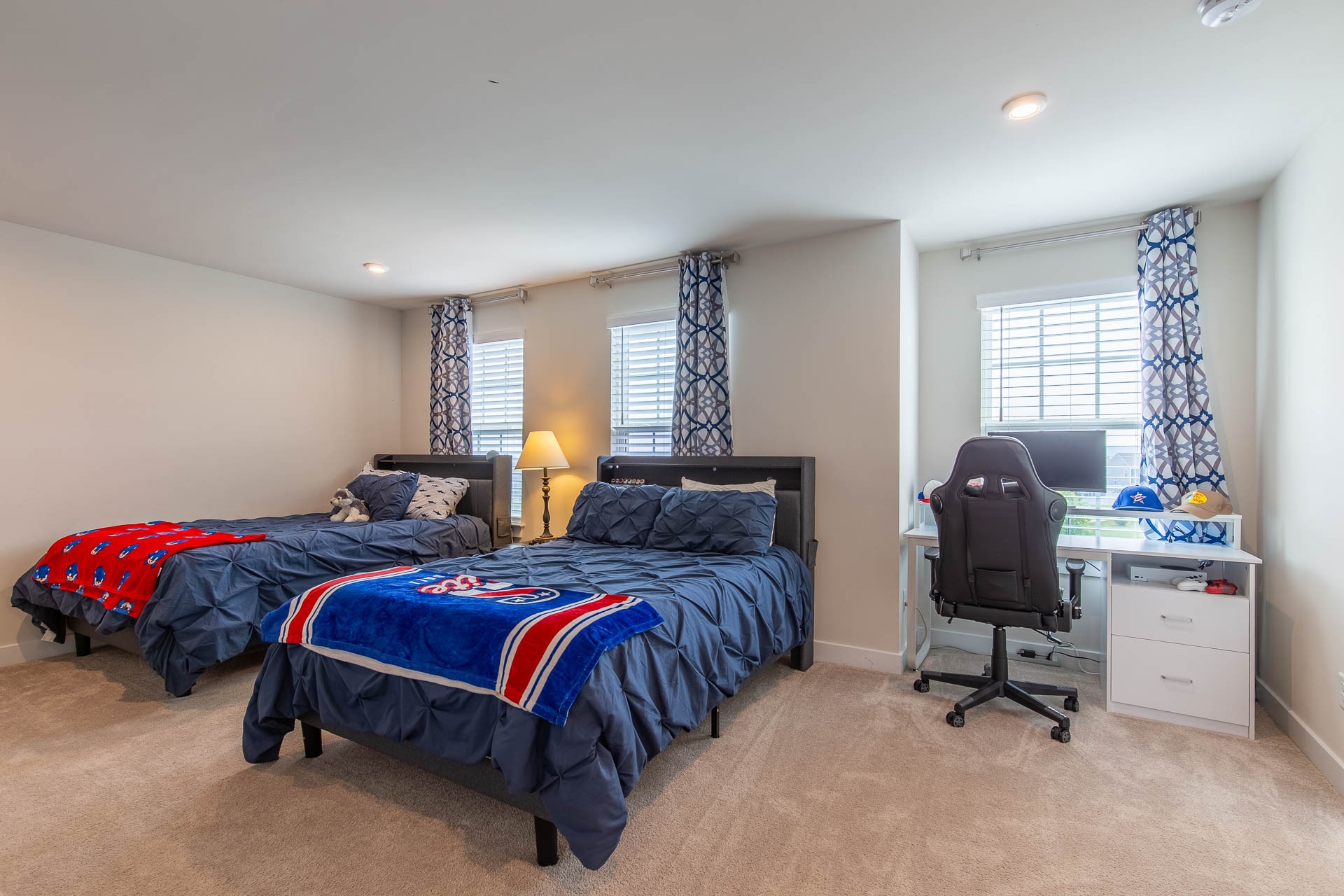 Smyrna, Tennessee, 37167, United States, 5 Bedrooms Bedrooms, ,4 BathroomsBathrooms,Residential,For Sale,1848670