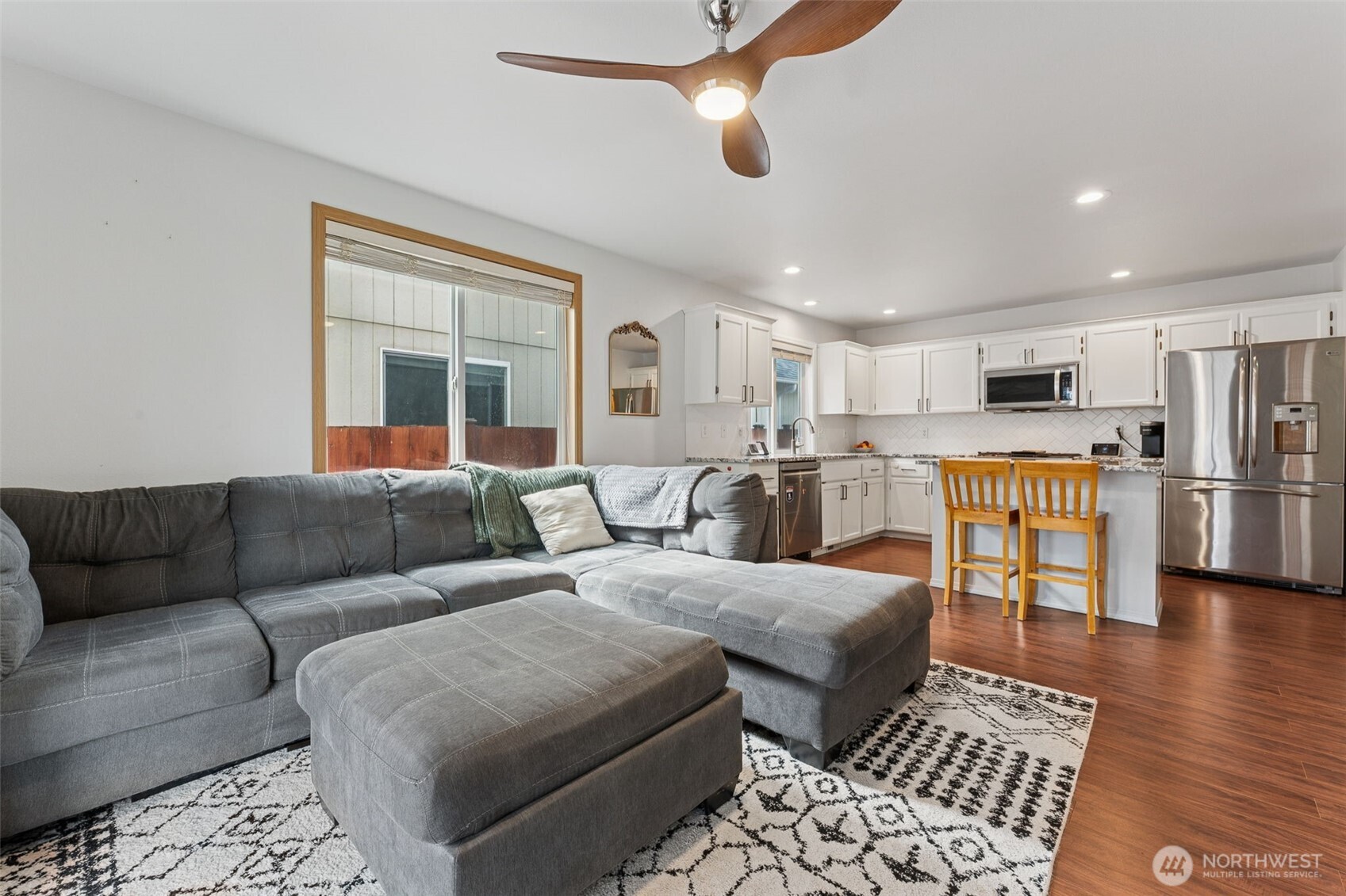 Tacoma, Washington, 98445, United States, 3 Bedrooms Bedrooms, ,2 BathroomsBathrooms,Residential,For Sale,1976537