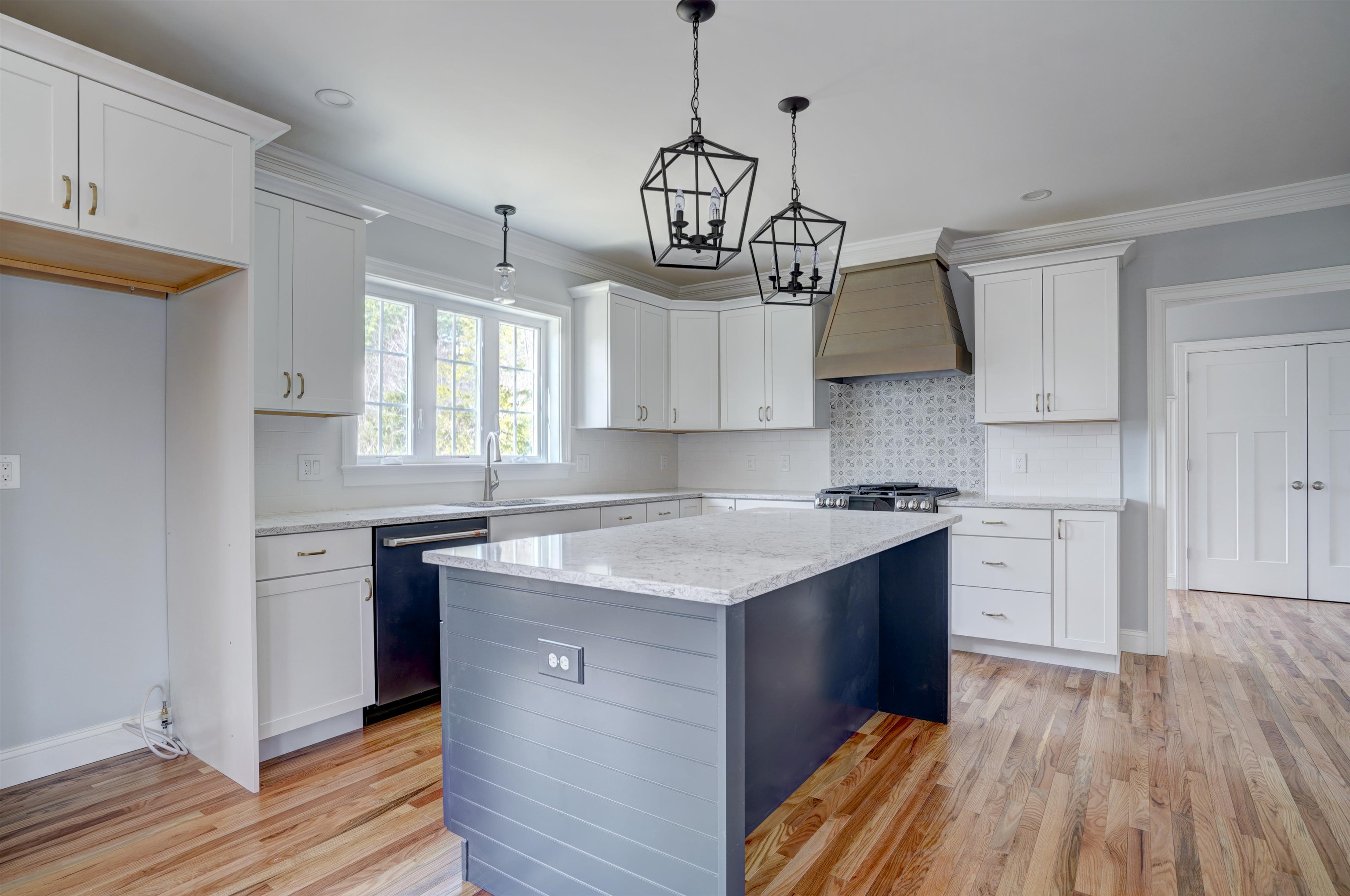 Bedford, New Hampshire, 03110, United States, 4 Bedrooms Bedrooms, ,4 BathroomsBathrooms,Residential,For Sale,1925181