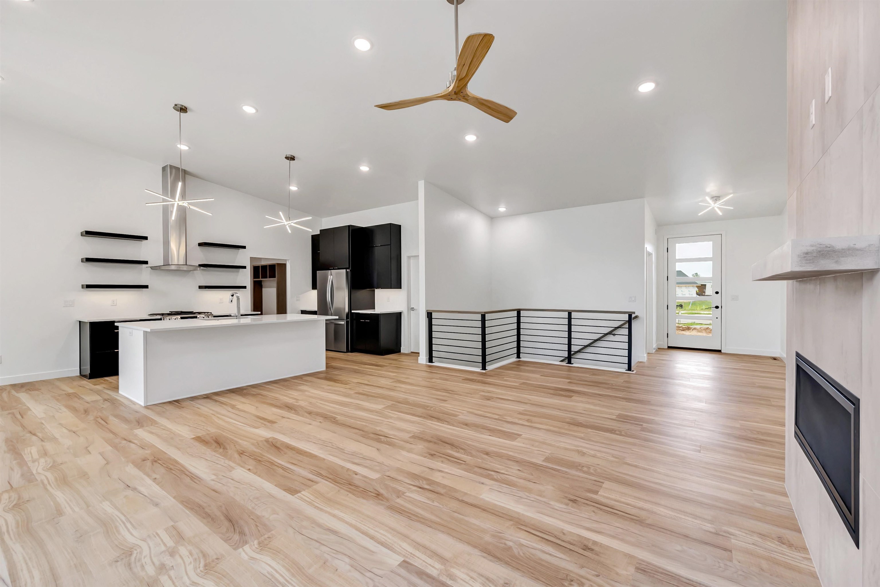 DE PERE, Wisconsin, 54115, United States, 3 Bedrooms Bedrooms, ,3 BathroomsBathrooms,Residential,For Sale,1911999