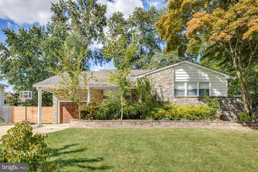 Fireside Ln, Cherry Hill, NJ 08003