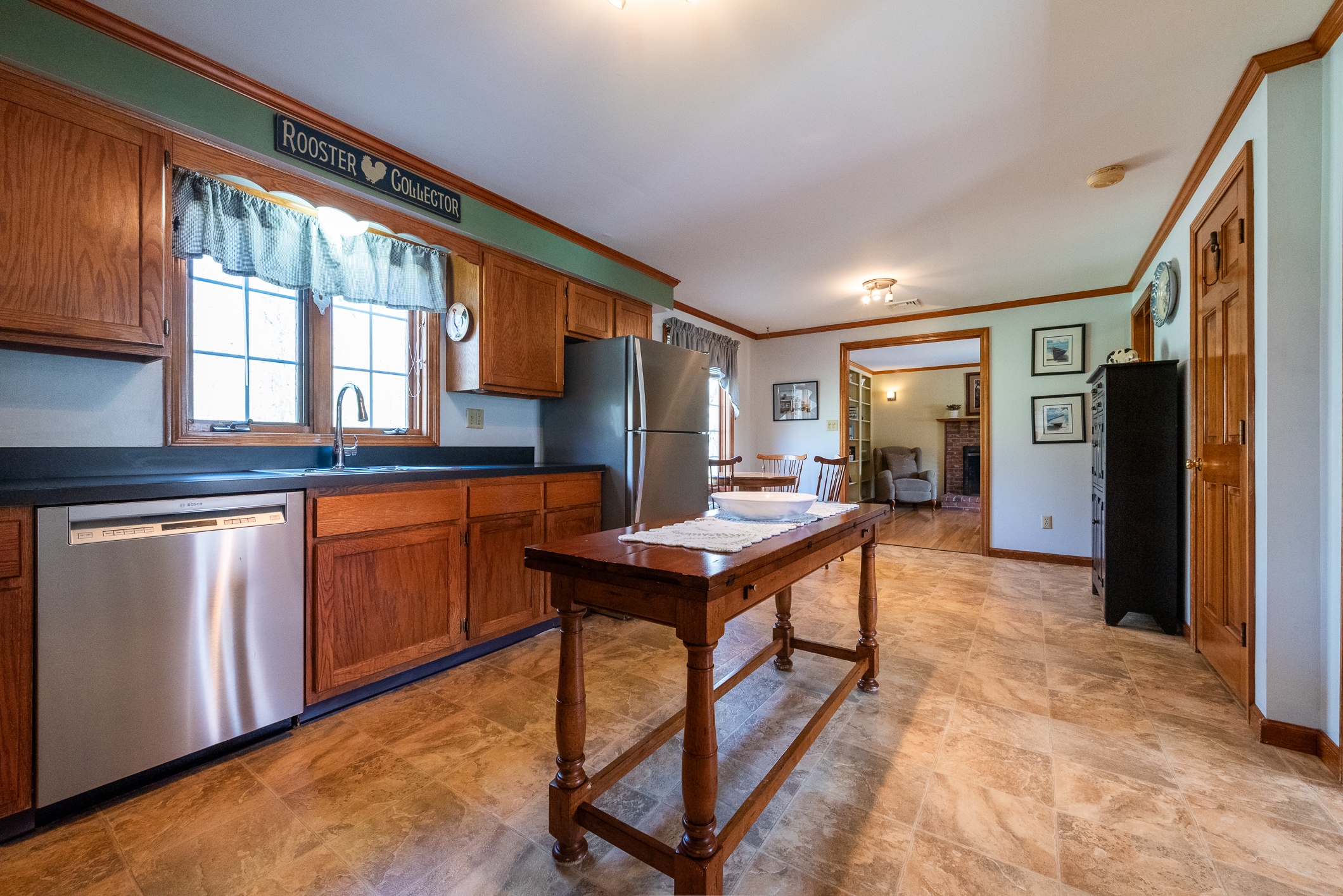  Beautifully Maintained Colonial Set on Over 2.5 Acres - 物件實景