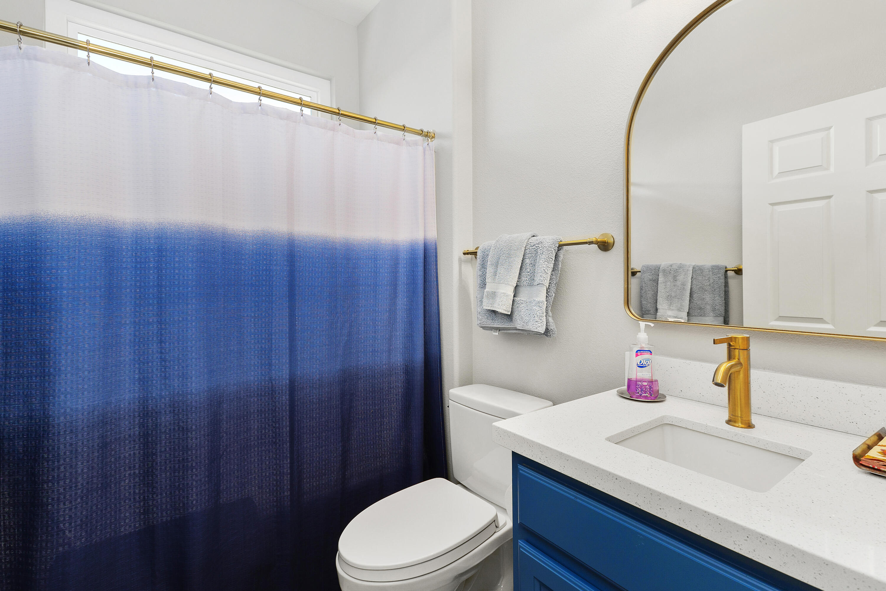 Palm Desert, California, 92211, United States, 2 Bedrooms Bedrooms, ,2 BathroomsBathrooms,Residential,For Sale,1955096