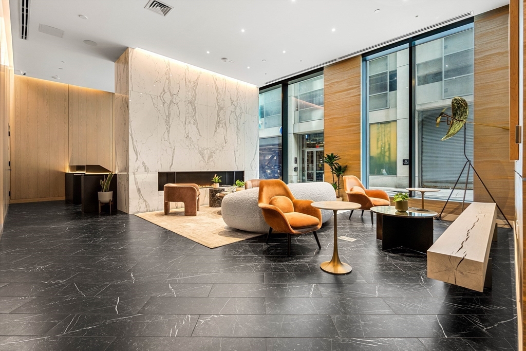 Boston, Massachusetts, 02116, United States, 1 Bedroom Bedrooms, ,1 BathroomBathrooms,Residential,For Sale,2002217