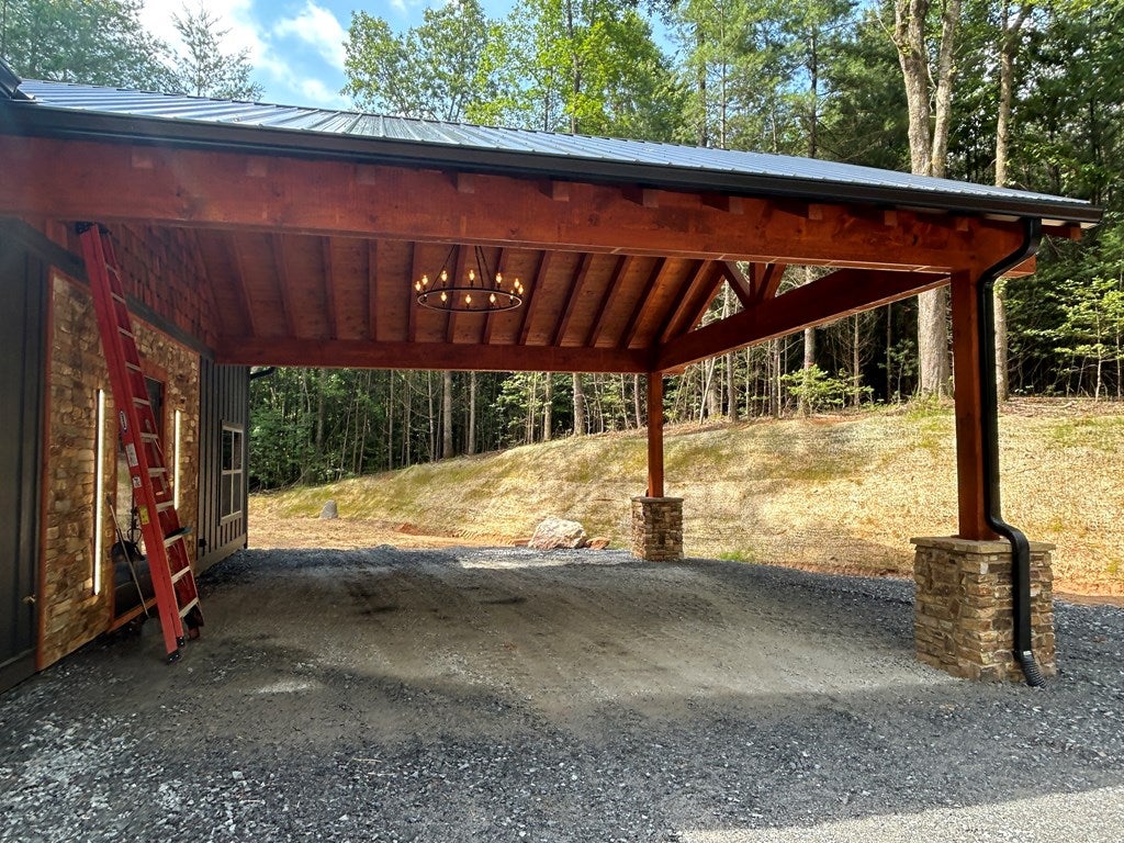 Mineral Bluff, Georgia, 30559, United States, 3 Bedrooms Bedrooms, ,3 BathroomsBathrooms,Residential,For Sale,1871294