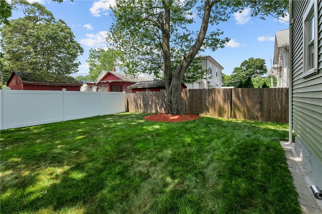 Warwick, Rhode Island, 02889, United States, 3 Bedrooms Bedrooms, ,2 BathroomsBathrooms,Residential,For Sale,1937520