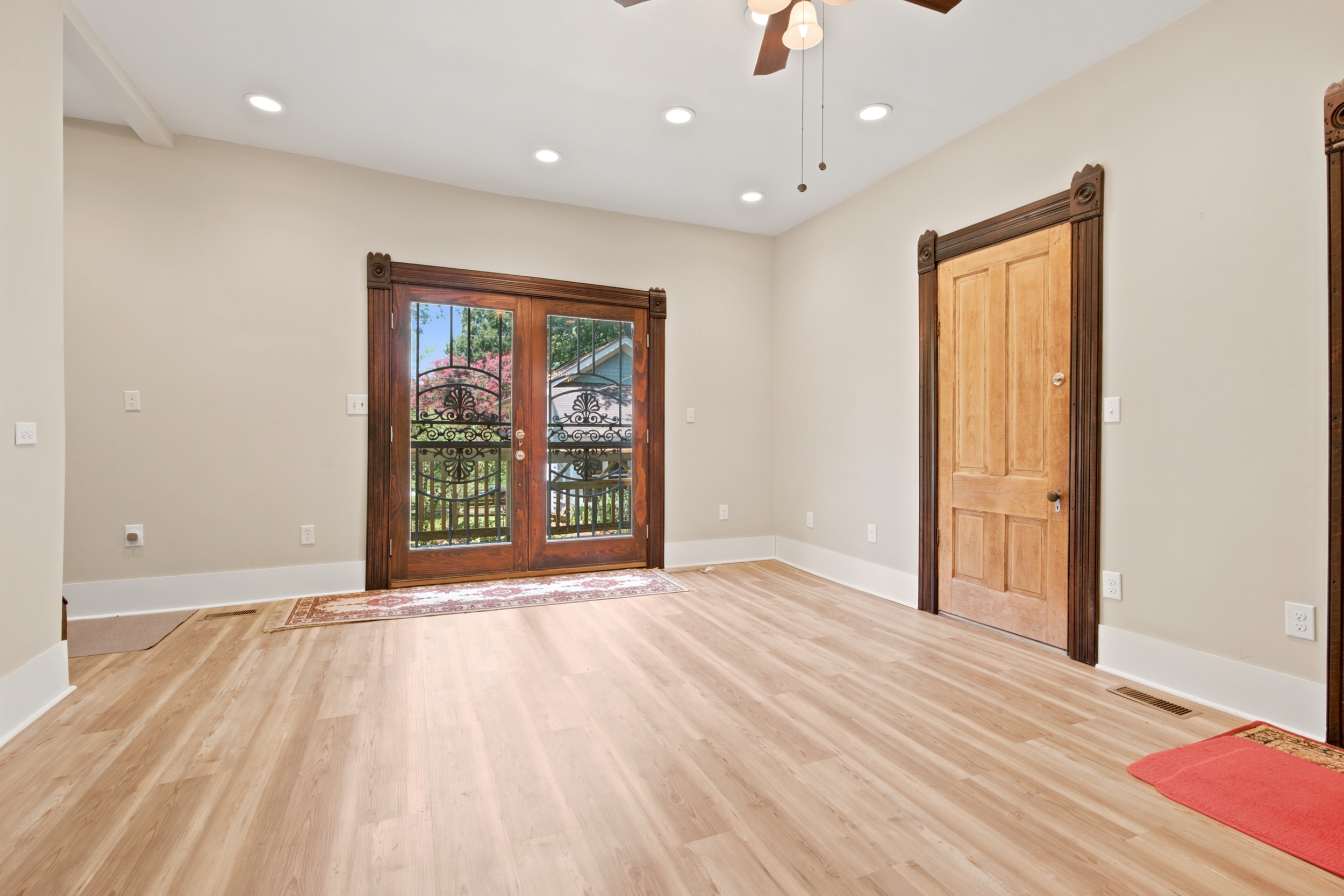  648 Johnston Street SE - 物件實景