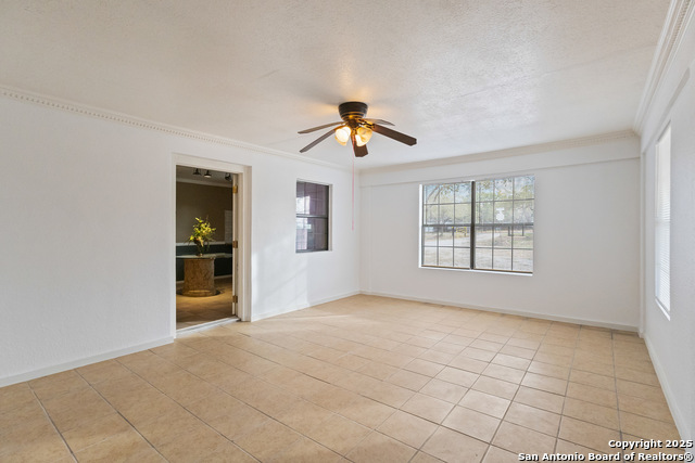 Floresville, Texas, 78114, United States, 6 Bedrooms Bedrooms, ,3 BathroomsBathrooms,Residential,For Sale,1754685