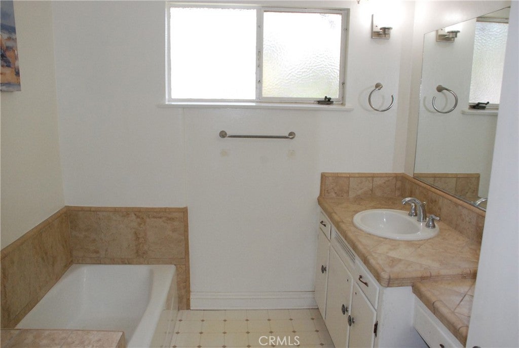 Redlands, California, 92373, United States, 3 Bedrooms Bedrooms, ,Residential,For Sale,1870678