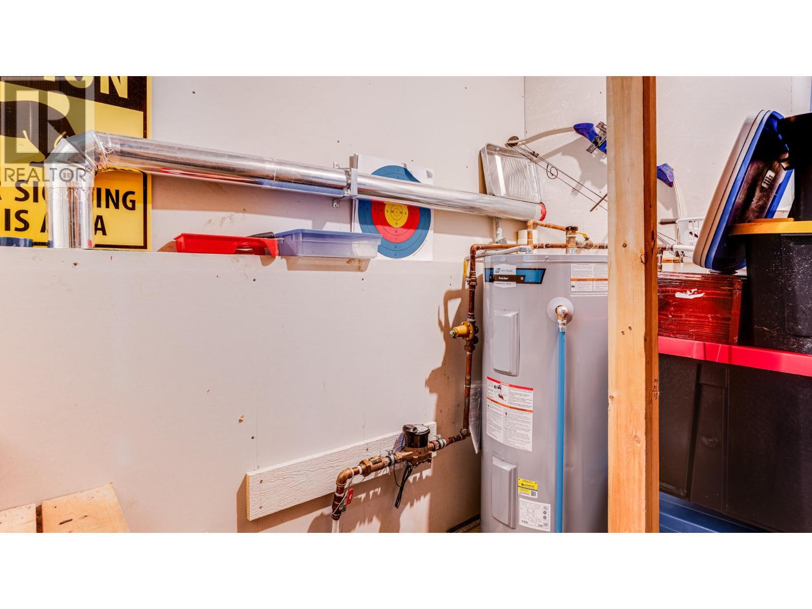 SALMON ARM, British Columbia, V1E 2B6, CA, 3 Bedrooms Bedrooms, ,2 BathroomsBathrooms,Residential,For Sale,1950686