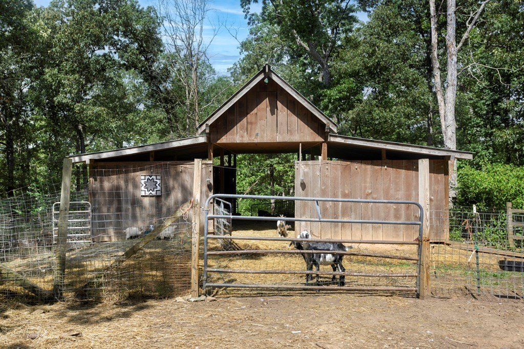 Blairsville, Georgia, 30512, United States, 3 Bedrooms Bedrooms, ,3 BathroomsBathrooms,Residential,For Sale,1889630