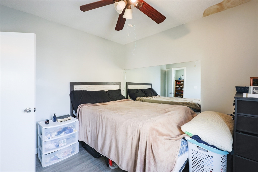 Fall River, Massachusetts, 02720, United States, 6 Bedrooms Bedrooms, ,3 BathroomsBathrooms,Residential,For Sale,1992574