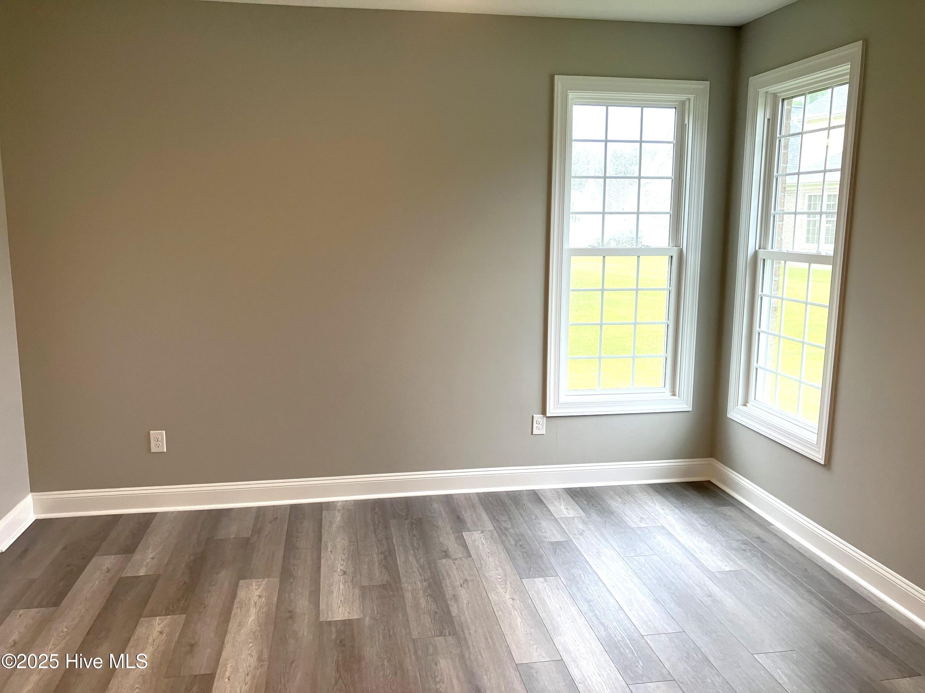 Jacksonville, North Carolina, 28546, United States, 5 Bedrooms Bedrooms, ,3 BathroomsBathrooms,Residential,For Sale,1983326