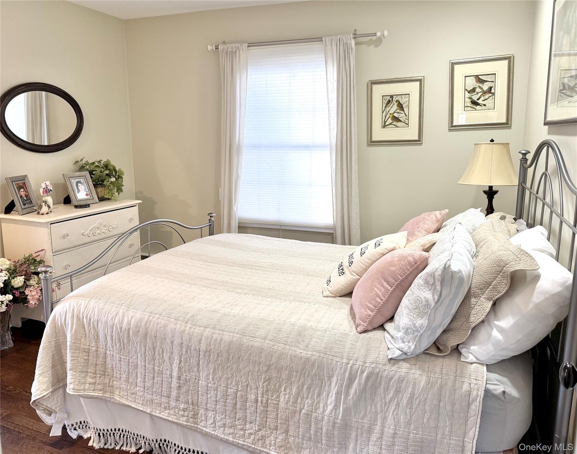 Smithtown, New York, 11787, United States, 5 Bedrooms Bedrooms, ,3 BathroomsBathrooms,Residential,For Sale,2001022