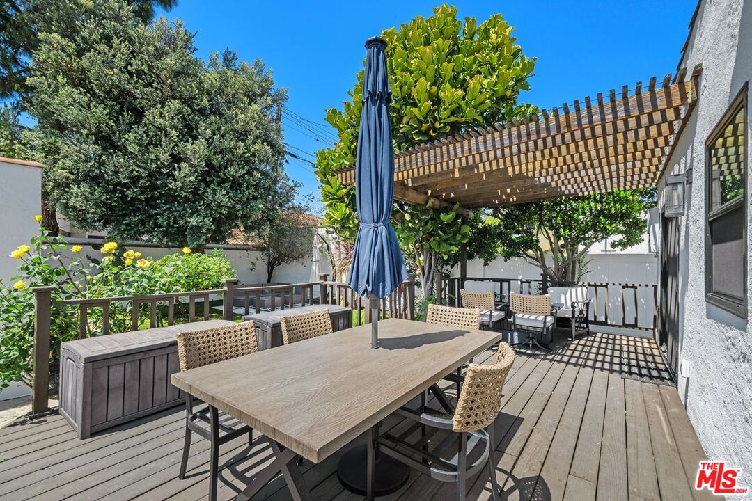 Culver City, California, 90232, United States, 3 Bedrooms Bedrooms, ,2 BathroomsBathrooms,Residential,For Sale,1911213