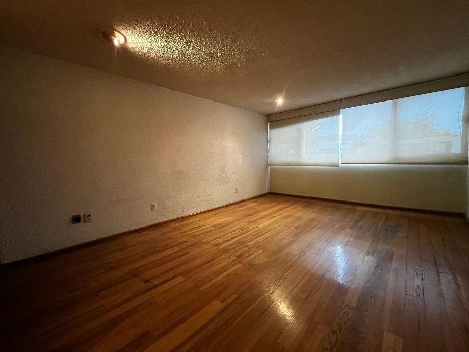 Fuente de Cantaritos, Naucalpan de Juárez, Estado de méxico, 53950, Mexico, 3 Bedrooms Bedrooms, ,3 BathroomsBathrooms,Residential,For Sale,Fuente de Cantaritos,1583198