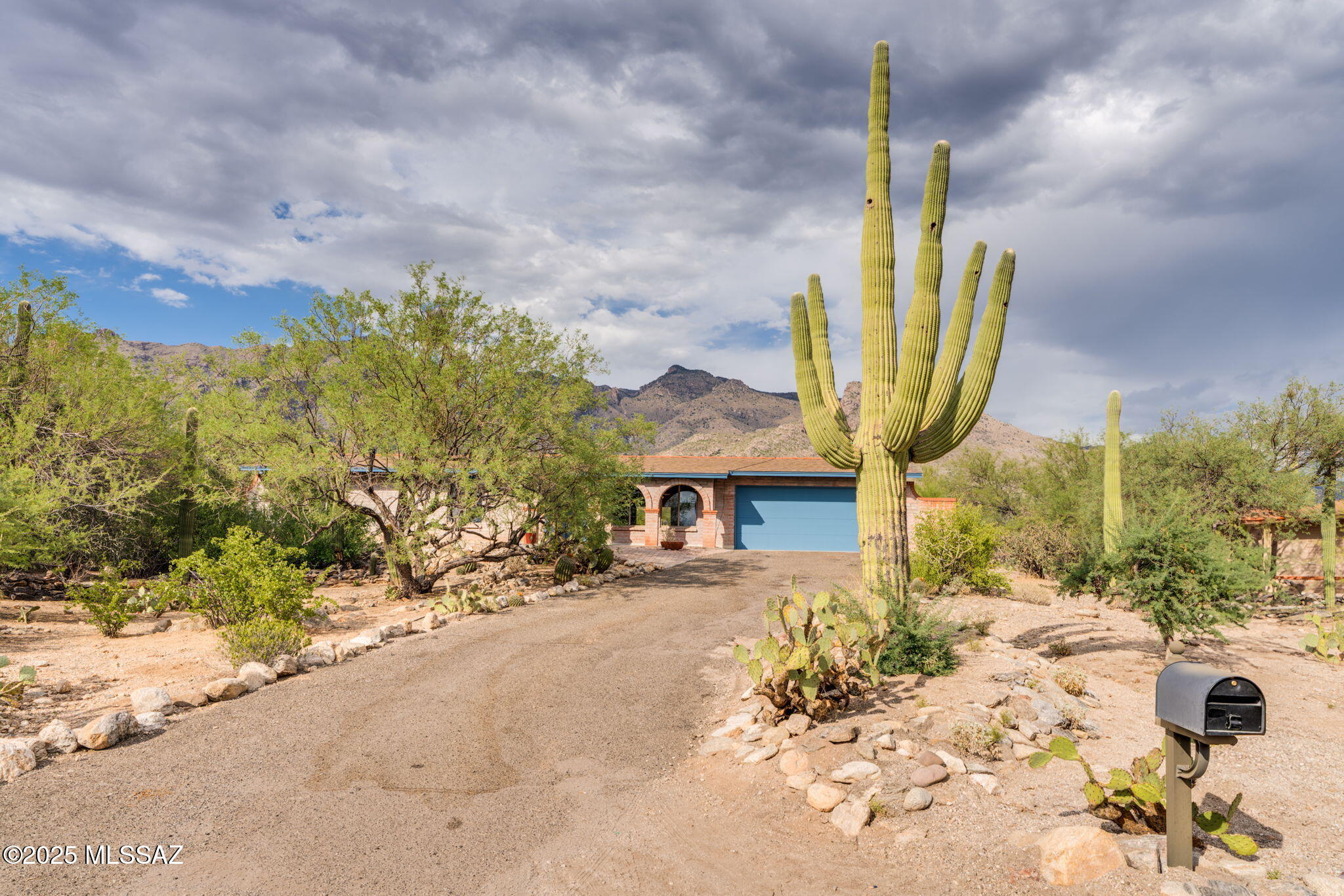 Tucson, Arizona, 85718, United States, 3 Bedrooms Bedrooms, ,2 BathroomsBathrooms,Residential,For Sale,1950776