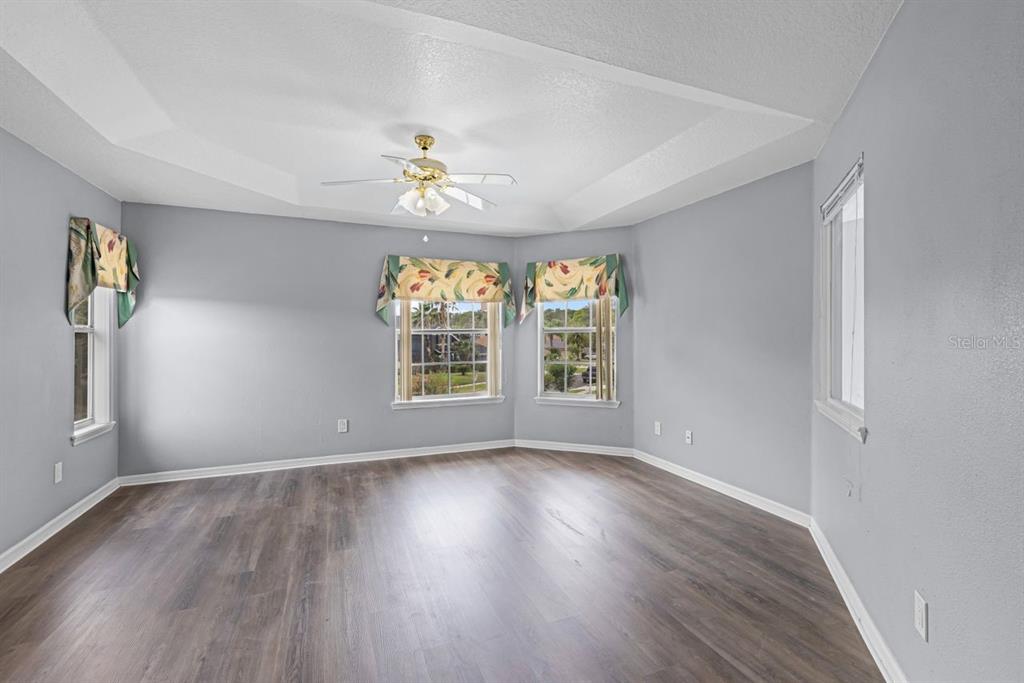 Apopka, Florida, 32712, United States, 5 Bedrooms Bedrooms, ,5 BathroomsBathrooms,Residential,For Sale,1806411