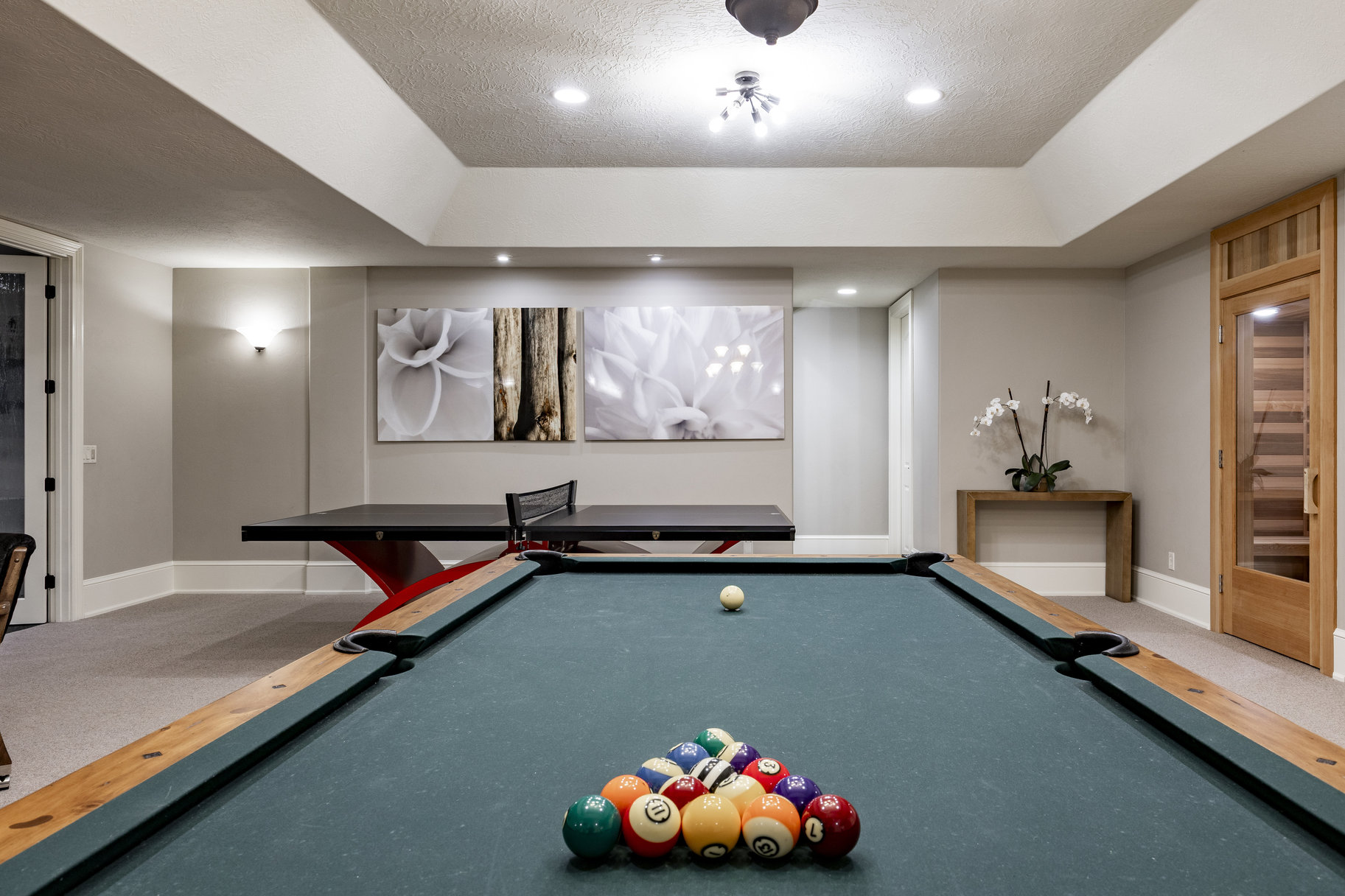  Gated West Jordan 2 Story Estate with 10 Car Garage and Swimming Pool - 物件實景