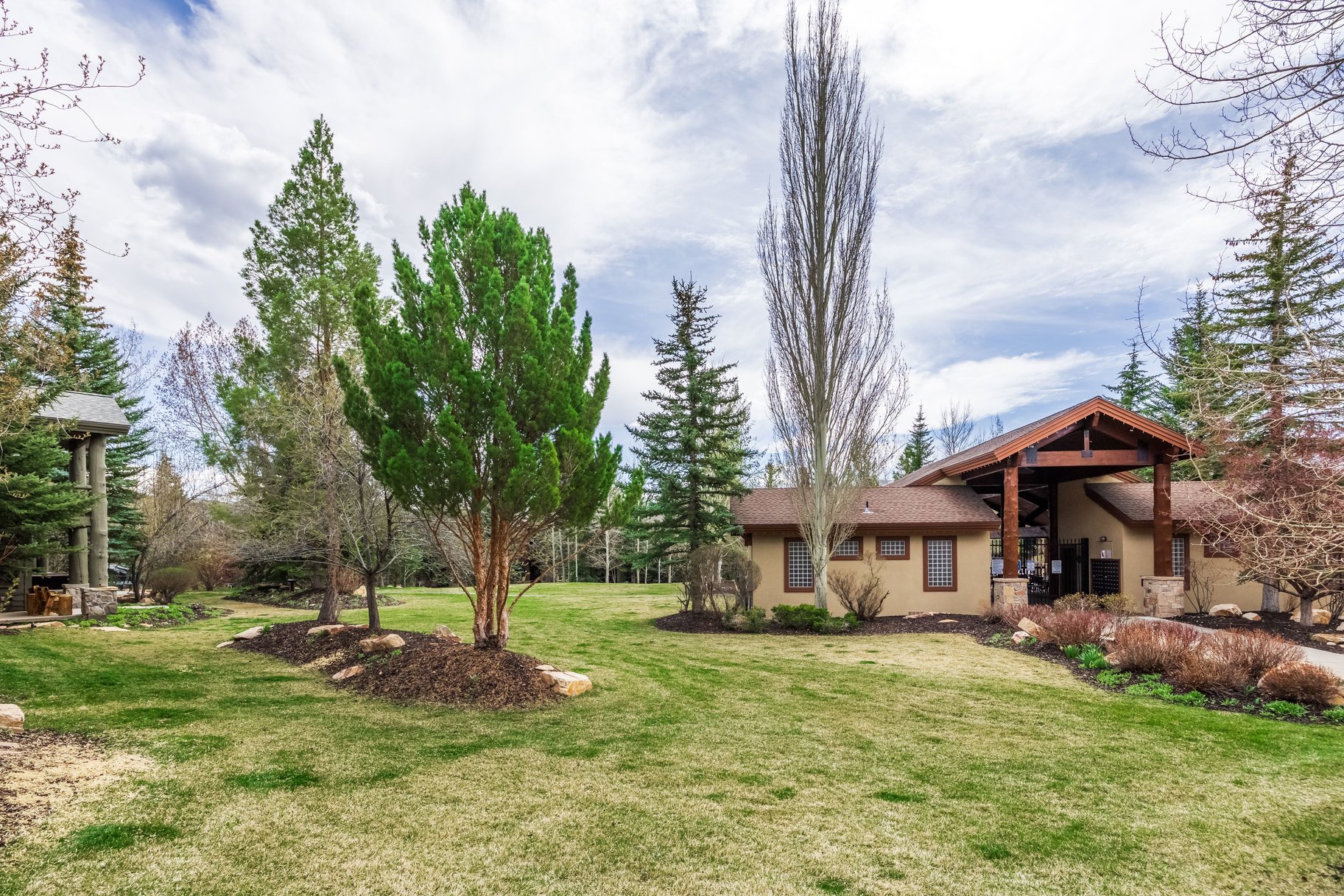  Refined Park Meadows Corner Residence with Ski Run Views & Designer Renovations - 物件實景