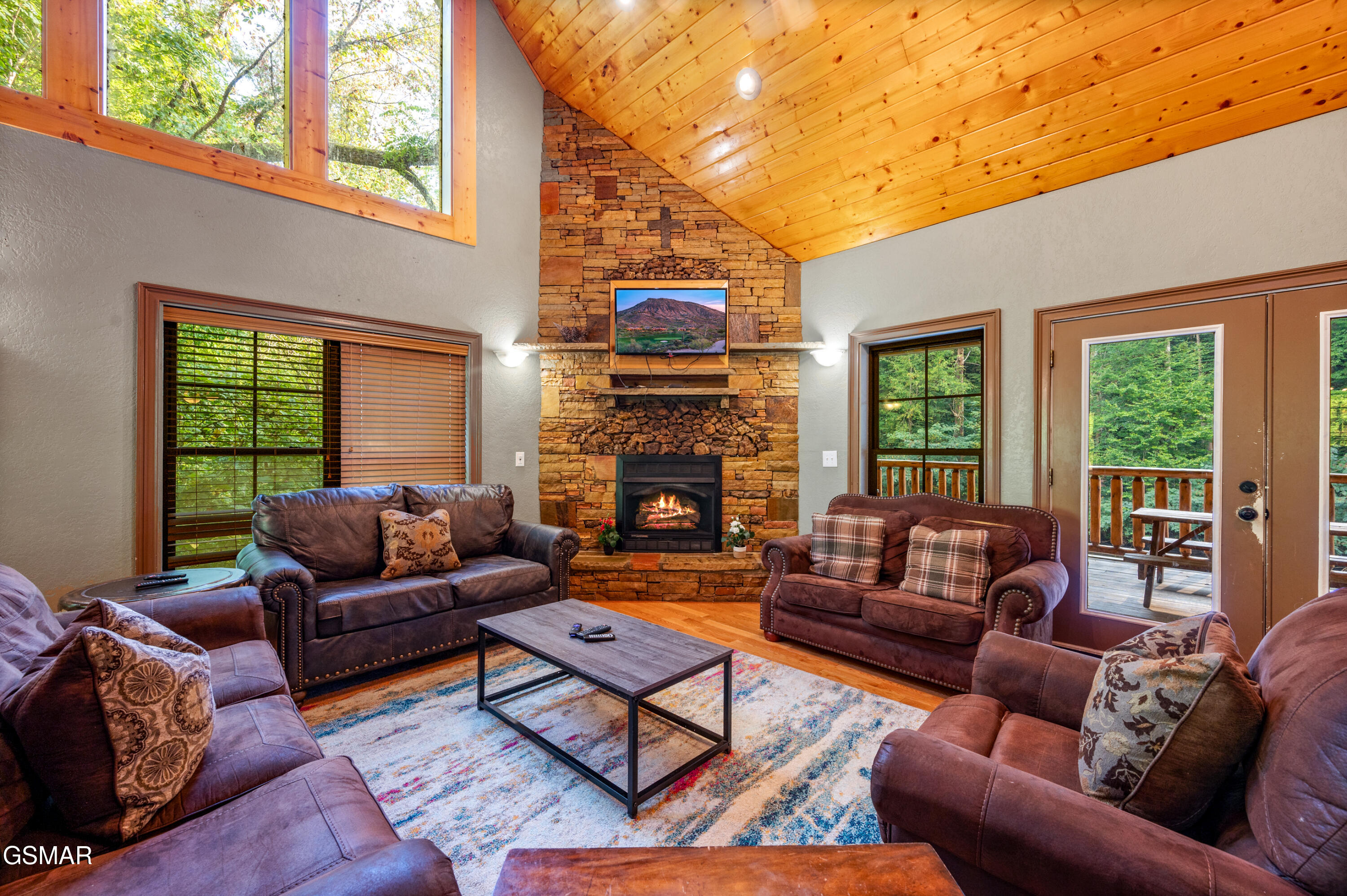 Sevierville, Tennessee, 37876, United States, 3 Bedrooms Bedrooms, ,5 BathroomsBathrooms,Residential,For Sale,1978747