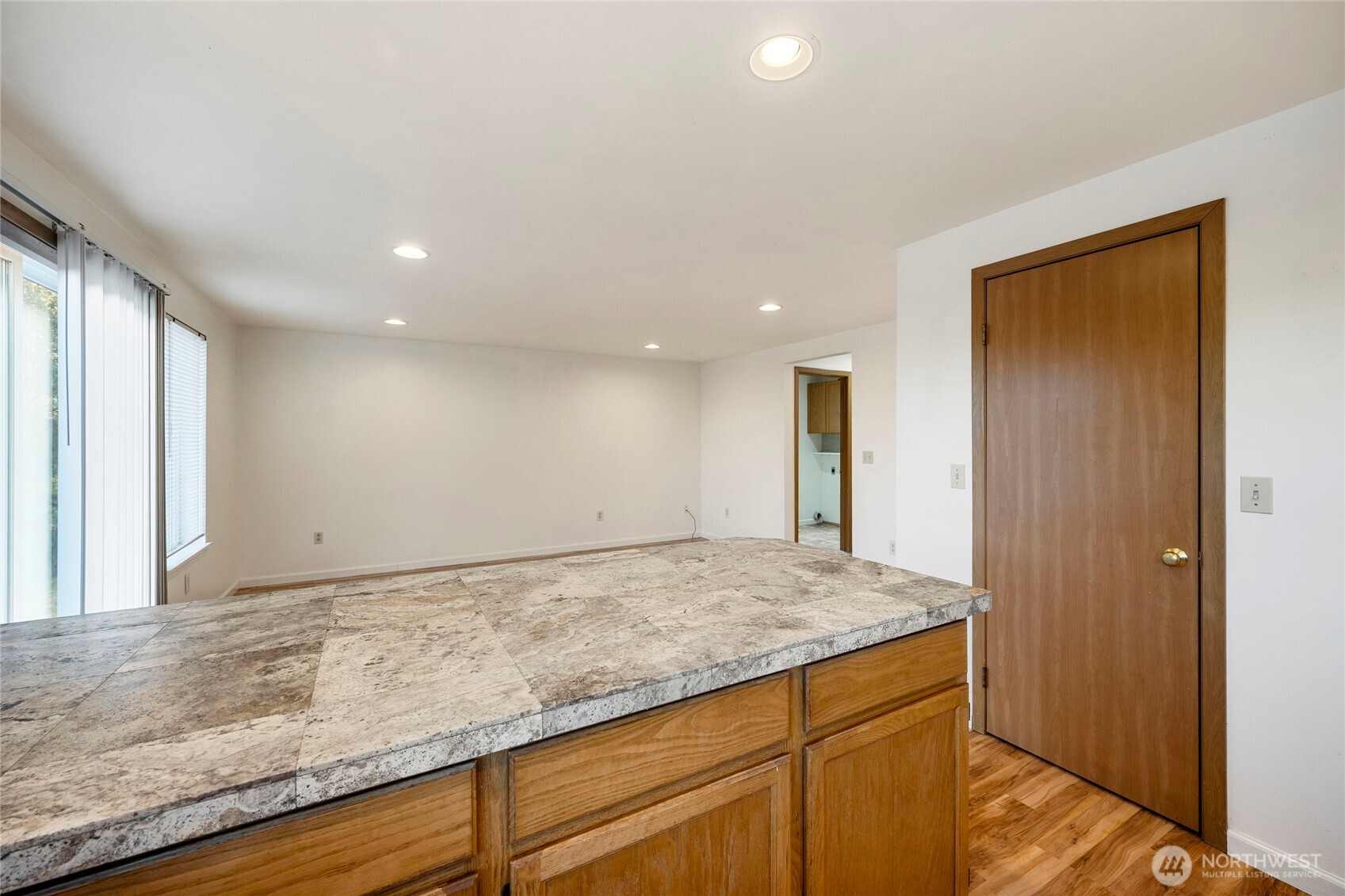 Maple Valley, Washington, 98038, United States, 3 Bedrooms Bedrooms, ,3 BathroomsBathrooms,Residential,For Sale,1891445