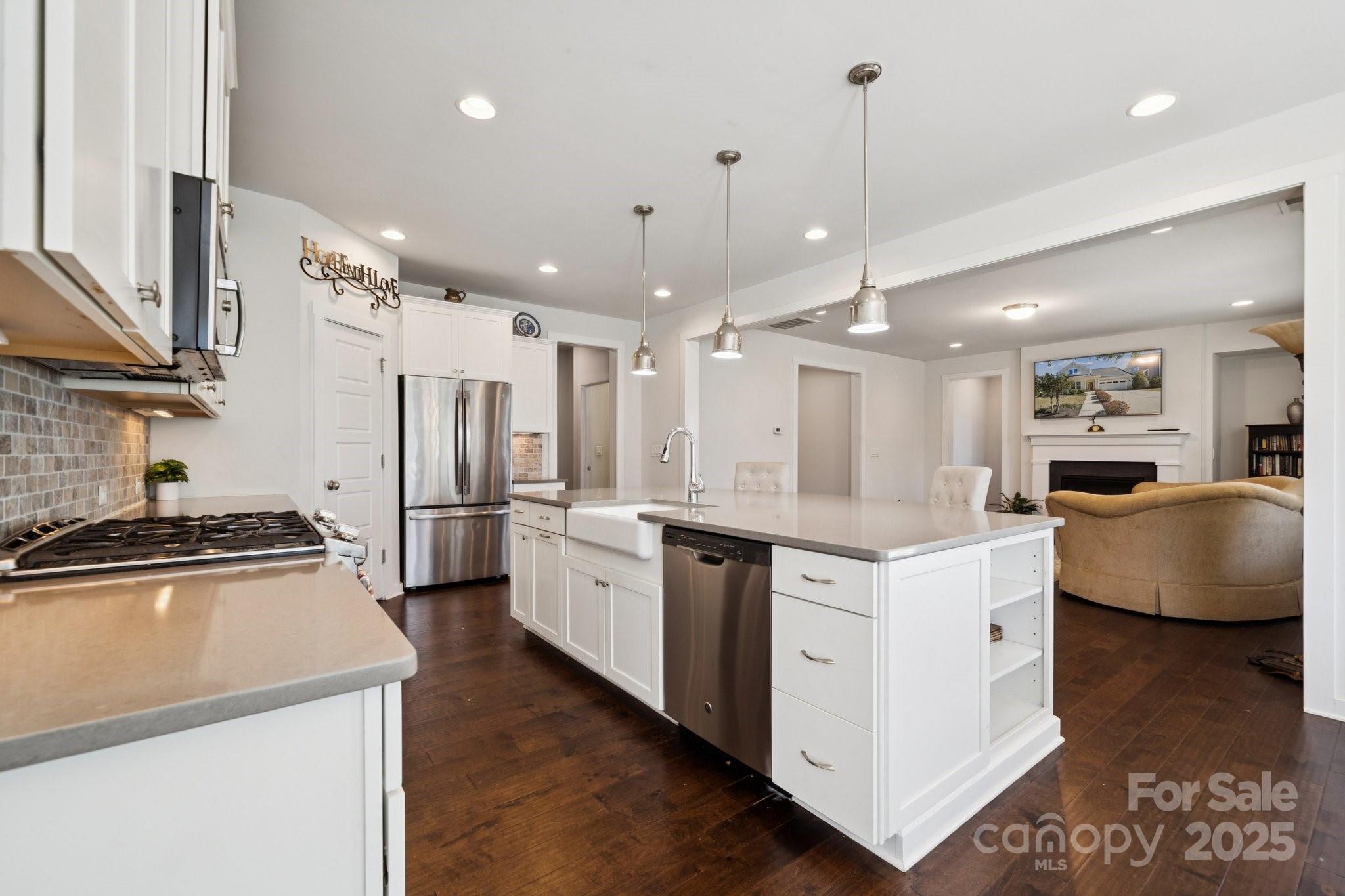 Clover, South Carolina, 29710, United States, 3 Bedrooms Bedrooms, ,2 BathroomsBathrooms,Residential,For Sale,1965516