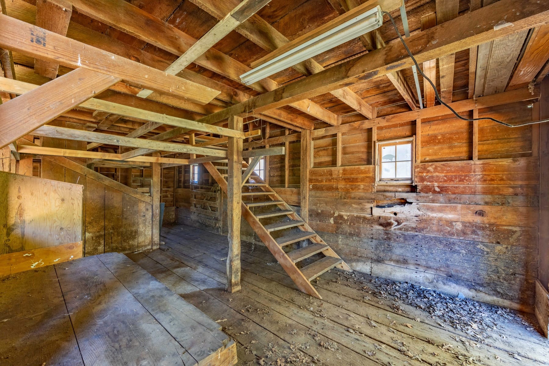  102 SW GARFIELD AVE White Salmon, WA 98672 - 物件實景