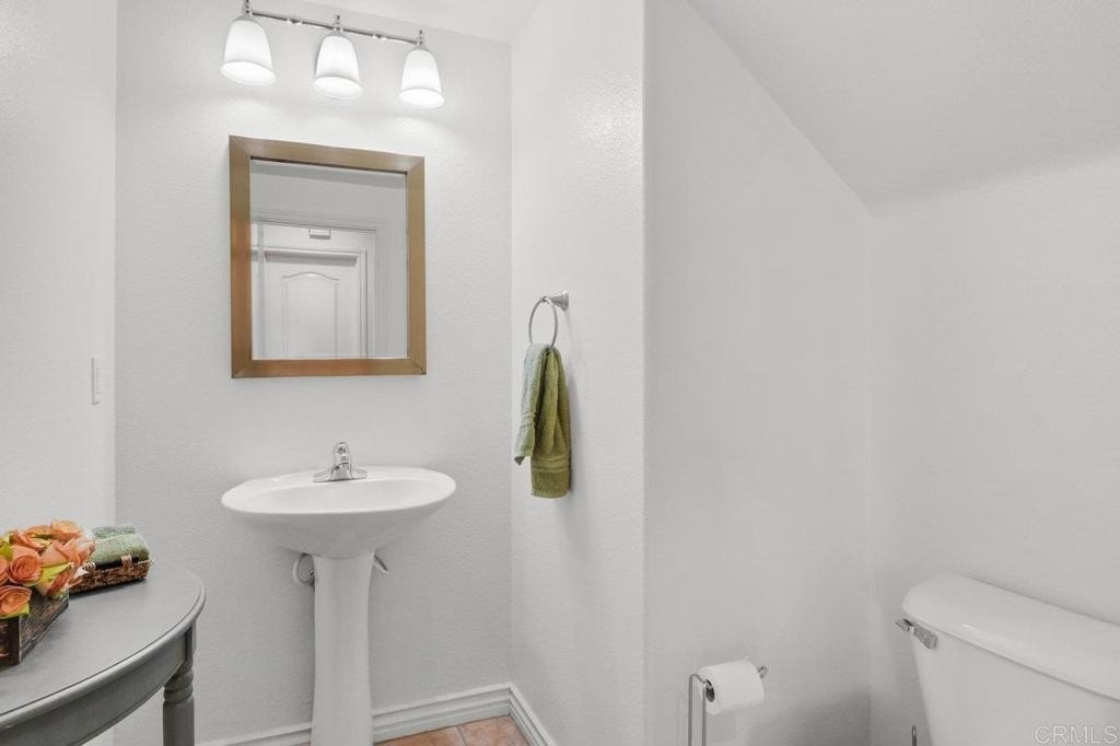 Chula Vista, California, 91914, United States, 4 Bedrooms Bedrooms, ,5 BathroomsBathrooms,Residential,For Sale,1906810