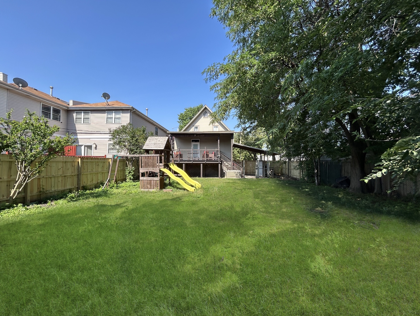 Chicago, Illinois, 60641, United States, 5 Bedrooms Bedrooms, ,3 BathroomsBathrooms,Residential,For Sale,1891255
