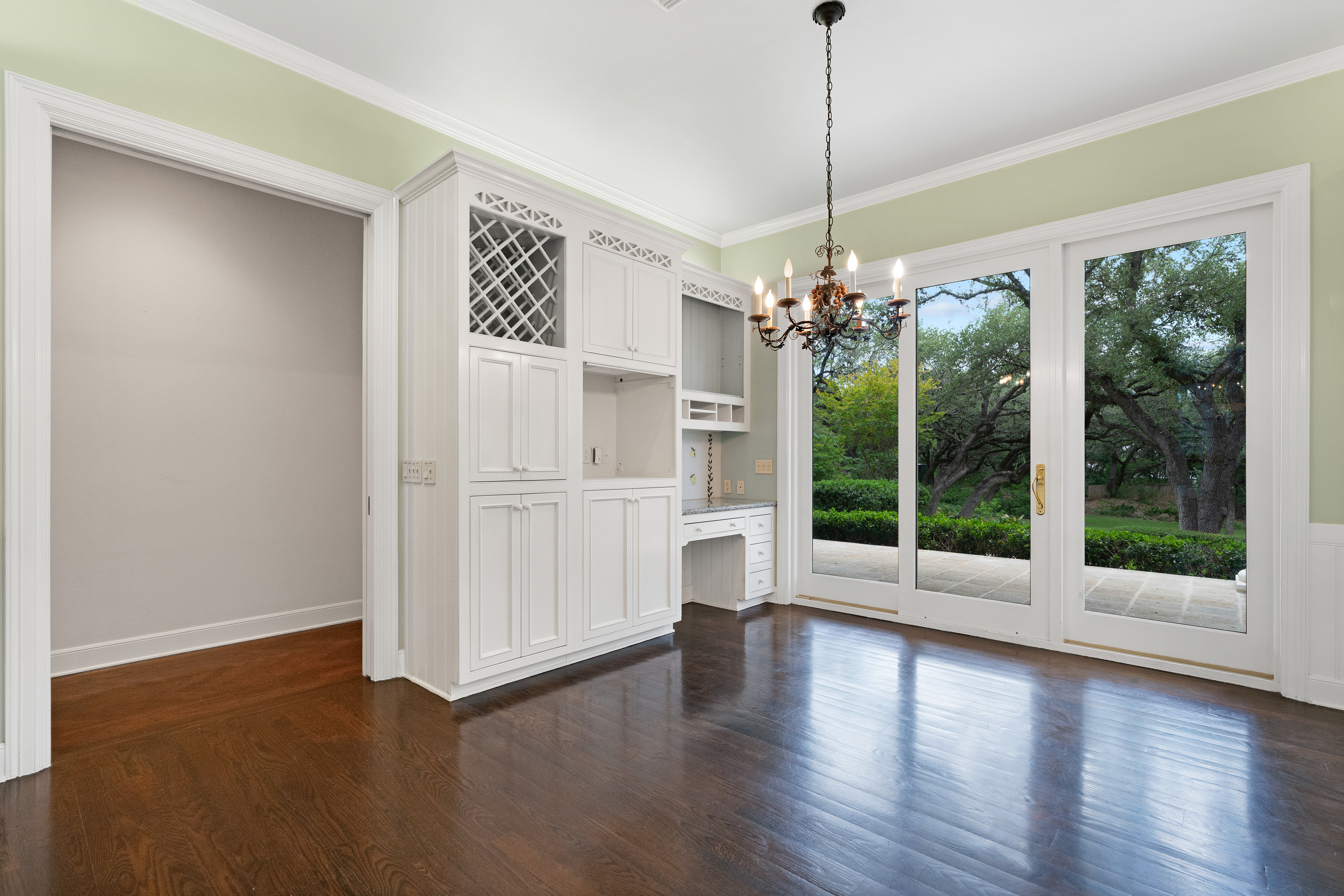  Timeless Estate in the Heart of Hill Country Village - 物件實景
