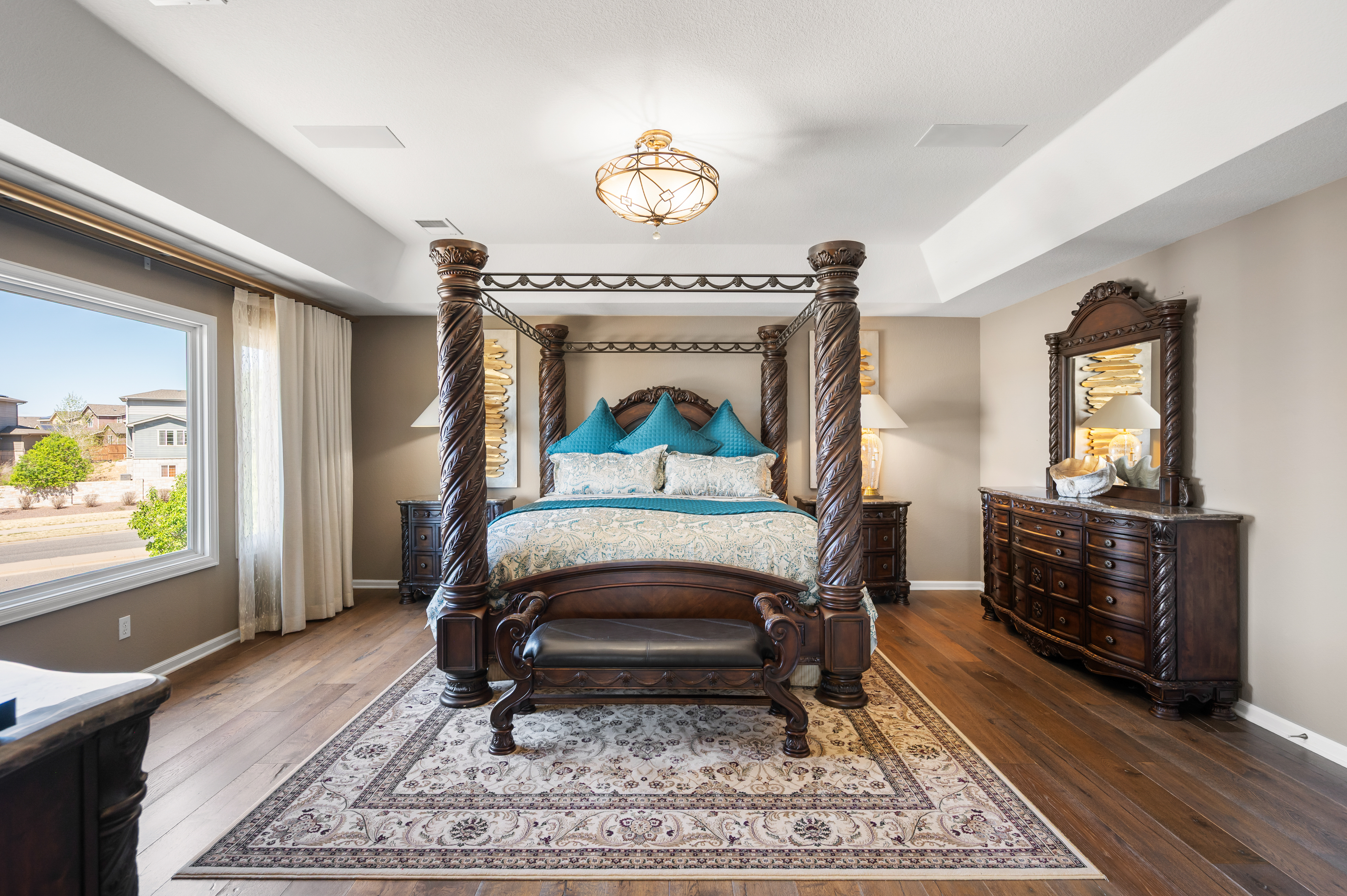  Luxury And Elegance Greet You At Every Turn In This Beautiful Home - 物件實景