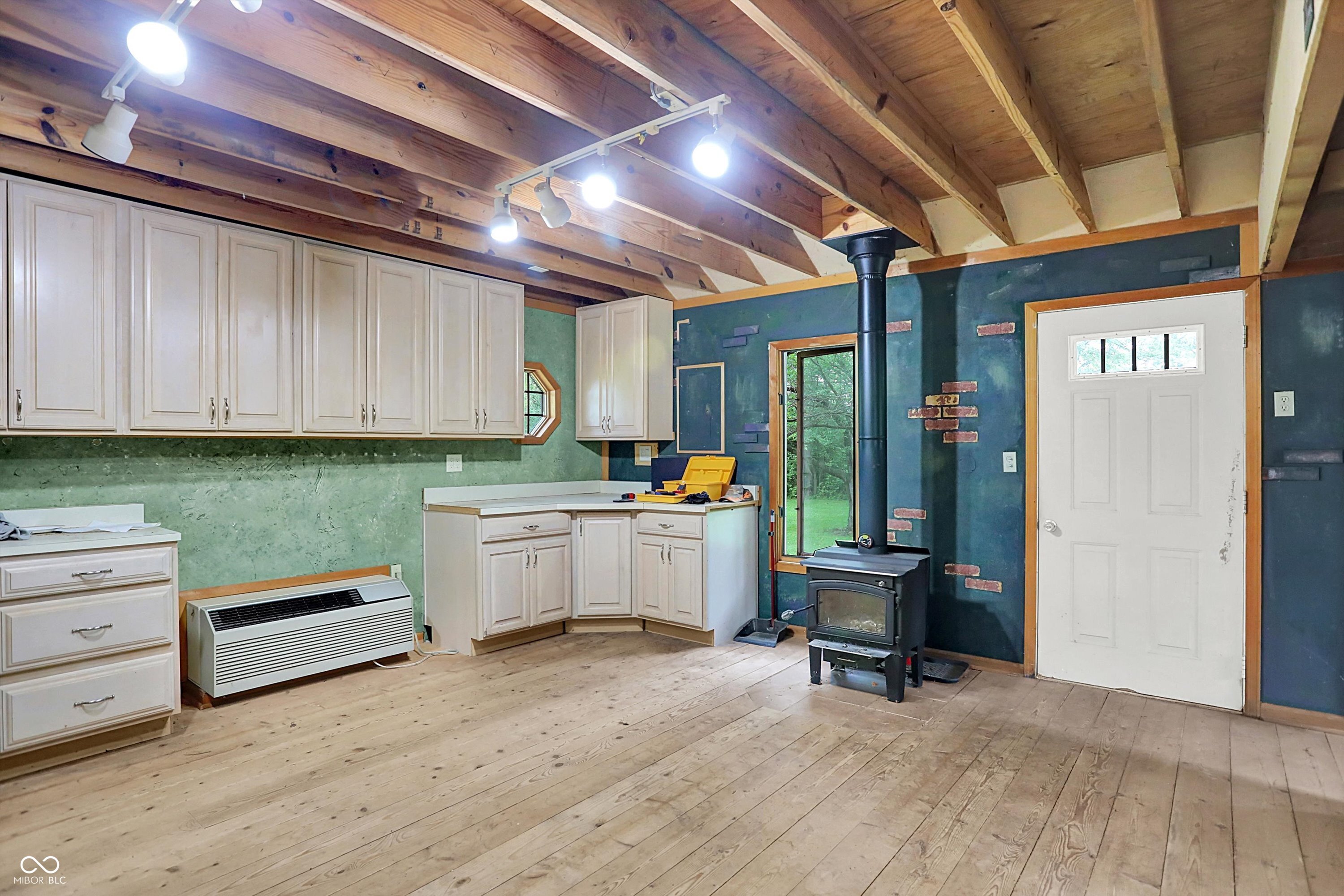 Brownsburg, Indiana, 46112, United States, 3 Bedrooms Bedrooms, ,3 BathroomsBathrooms,Residential,For Sale,1921946
